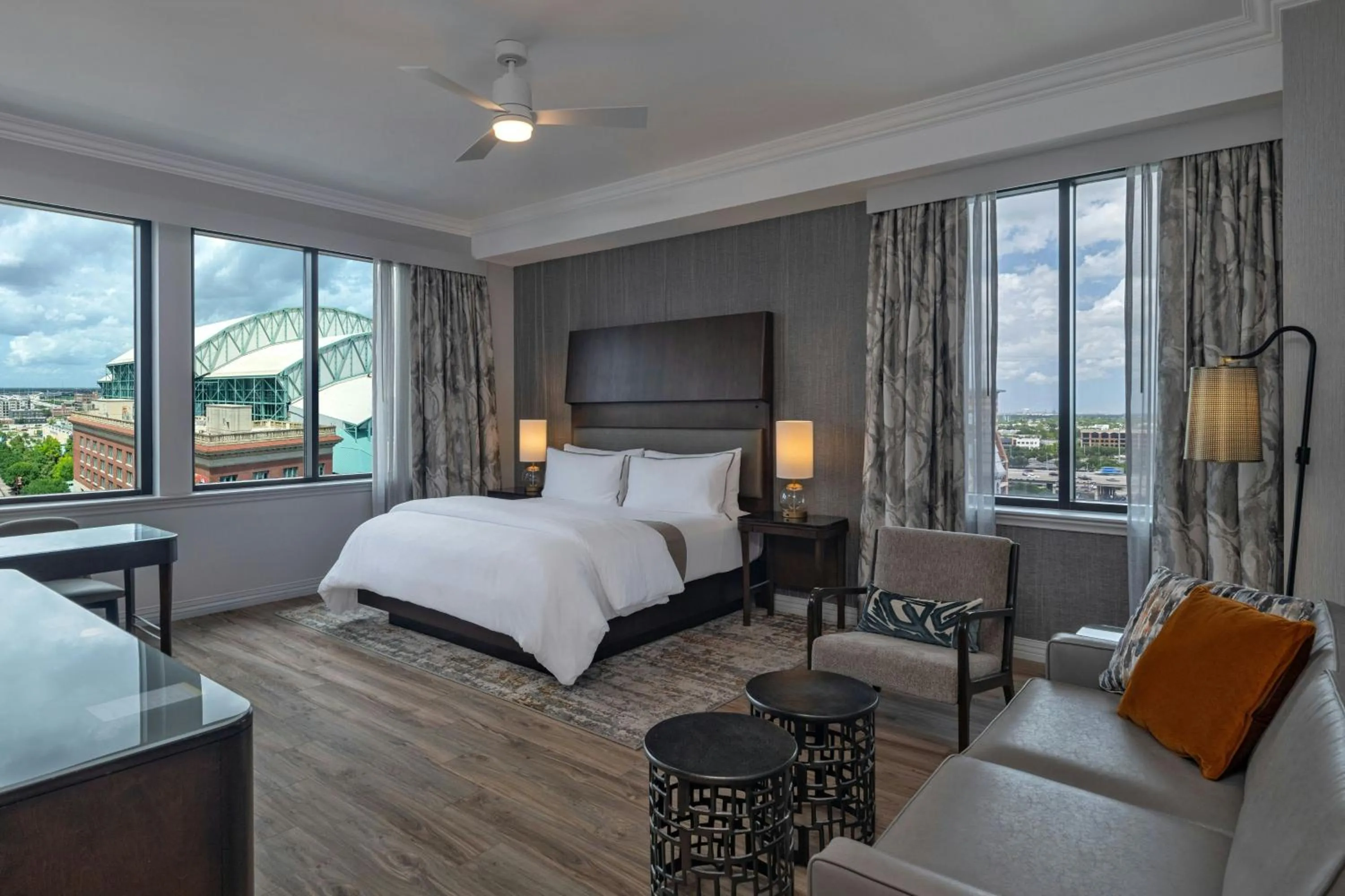 Bedroom, Bed in The Westin Houston Downtown