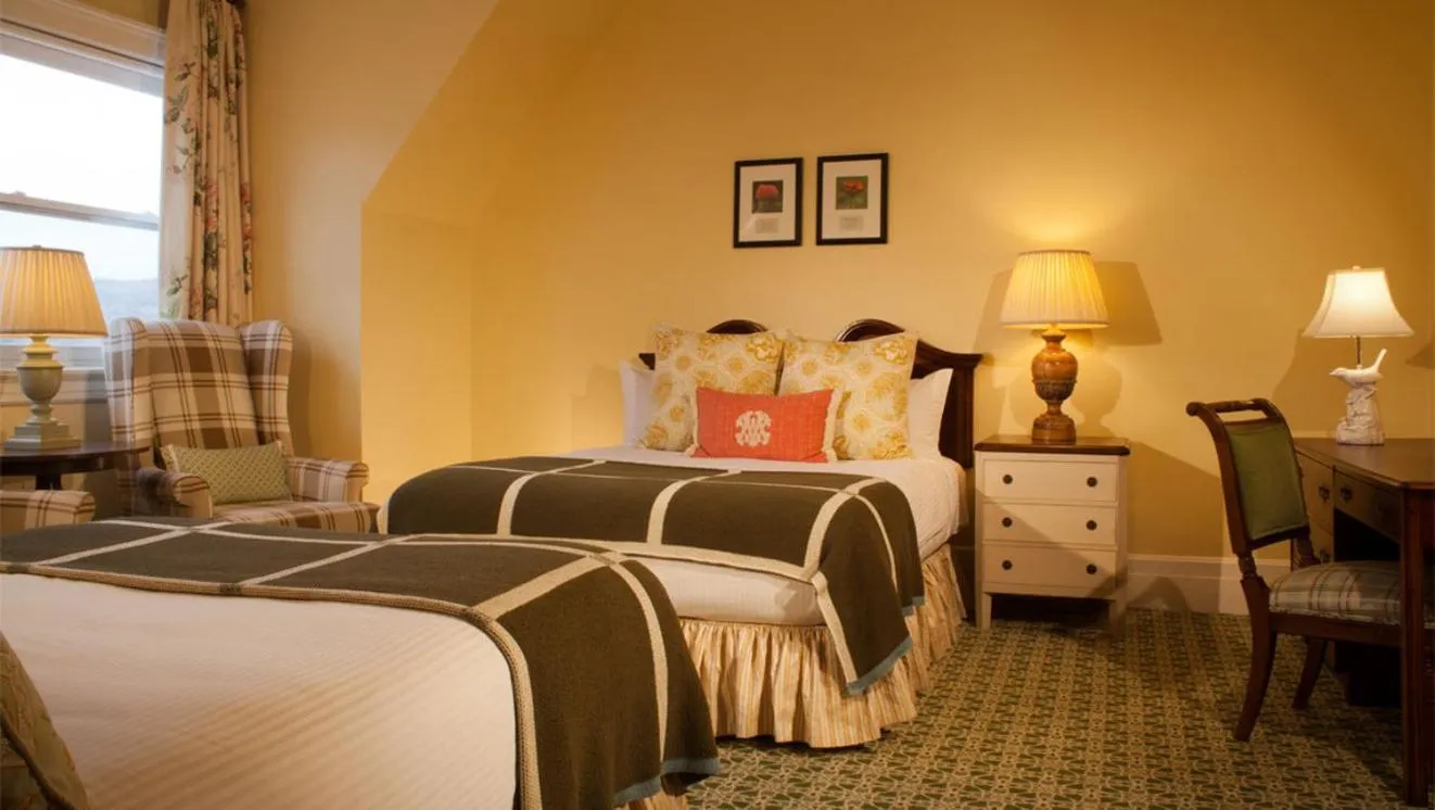 Photo of the whole room, Bed in Omni Mount Washington Resort & Spa