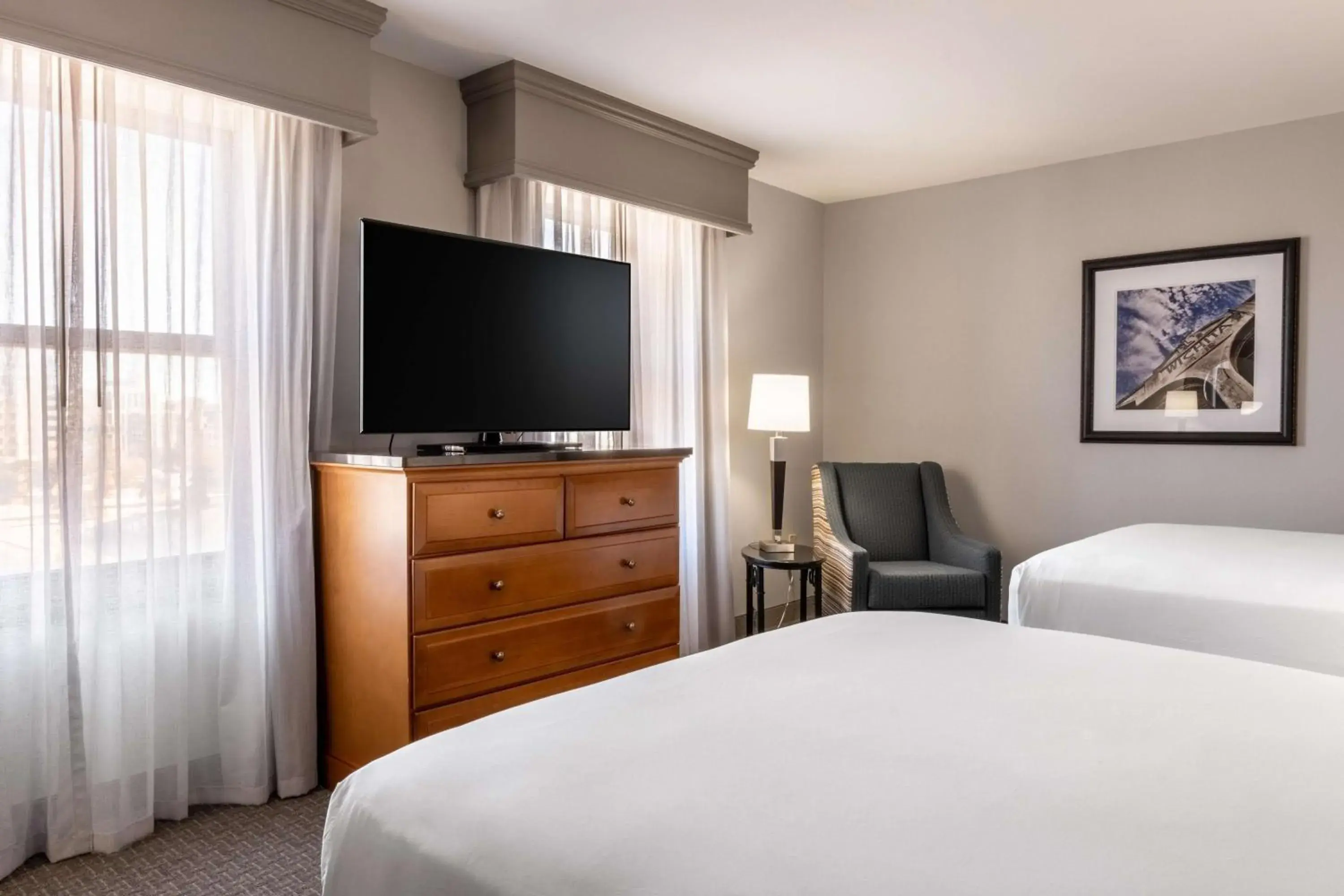 Superior Queen Room with Two Queen Beds in Drury Plaza Hotel Broadview Wichita Superior Queen Room with Two Queen Beds in Drury Plaza Hotel Broadview Wichita