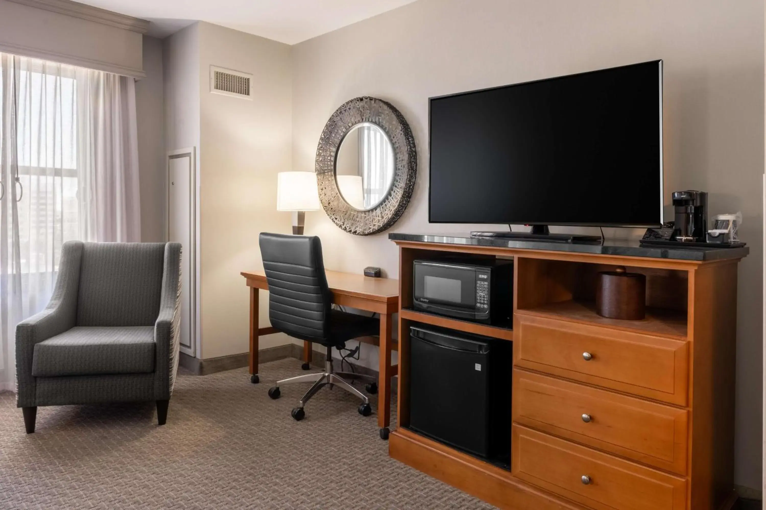 Deluxe Queen Room with Two Queen Beds - Accessible, Roll-in Shower in Drury Plaza Hotel Broadview Wichita Deluxe Queen Room with Two Queen Beds - Accessible, Roll-in Shower in Drury Plaza Hotel Broadview Wichita