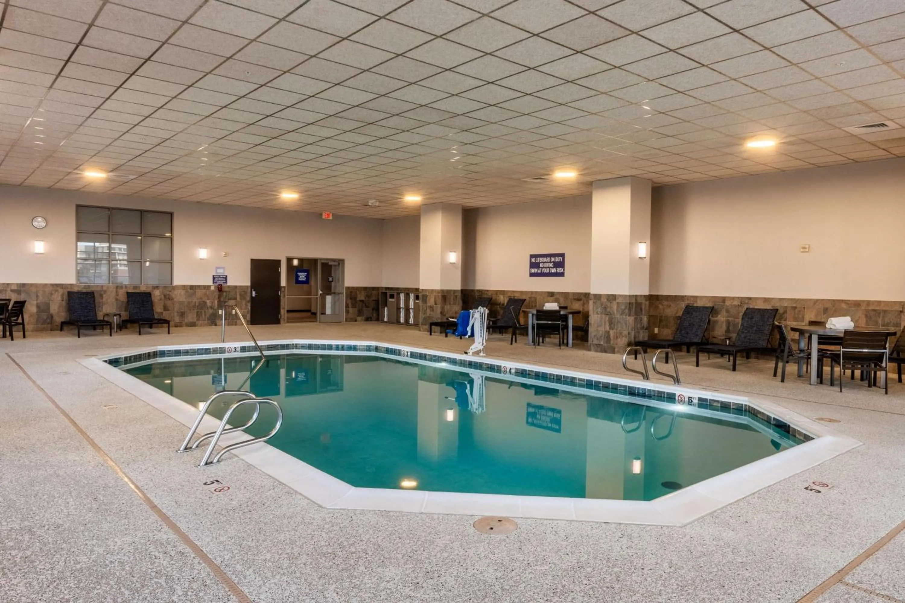 Pool view in Drury Plaza Hotel Broadview Wichita