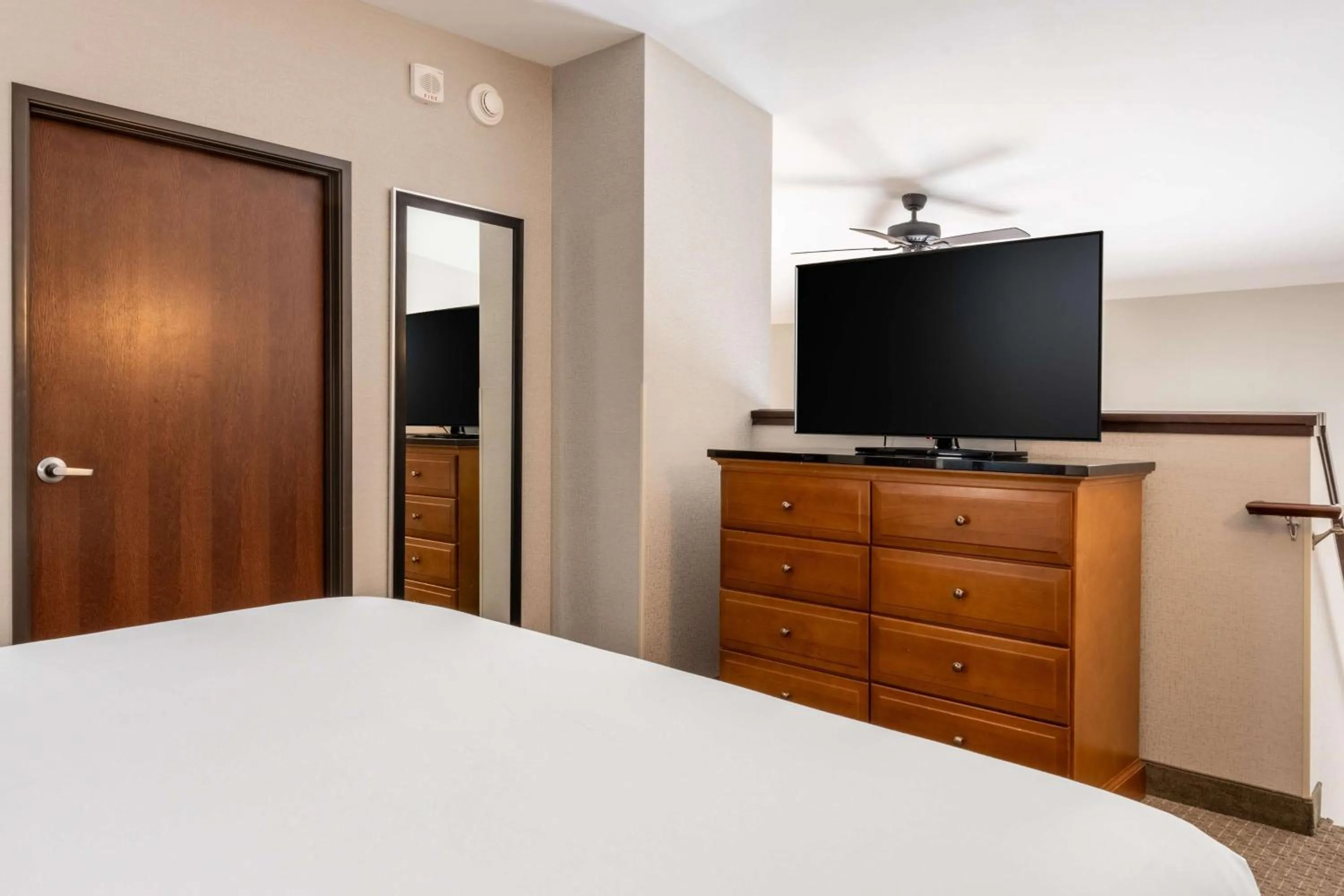 Bedroom, Bed in Drury Plaza Hotel Broadview Wichita