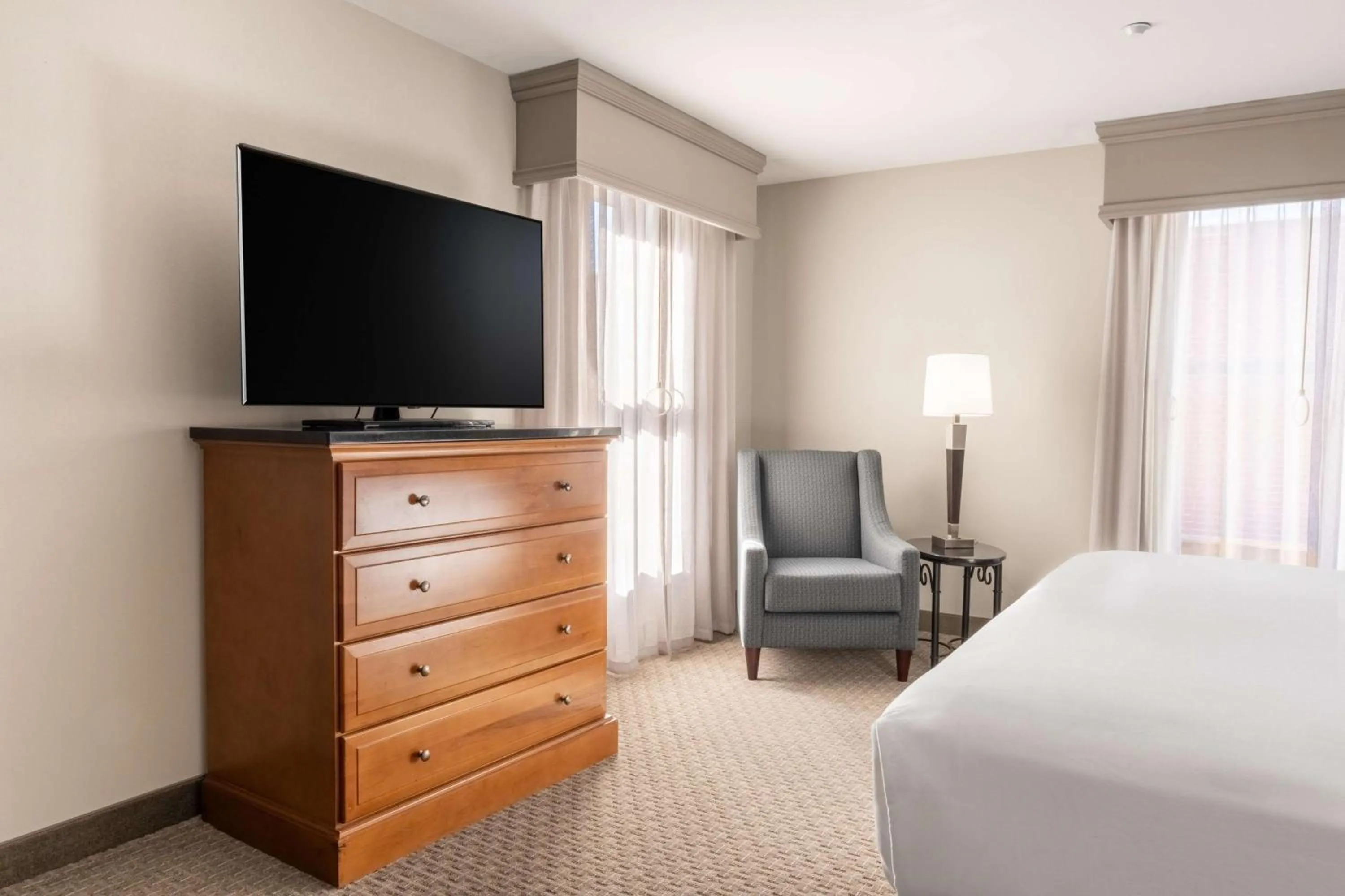 Bedroom, Bed in Drury Plaza Hotel Broadview Wichita