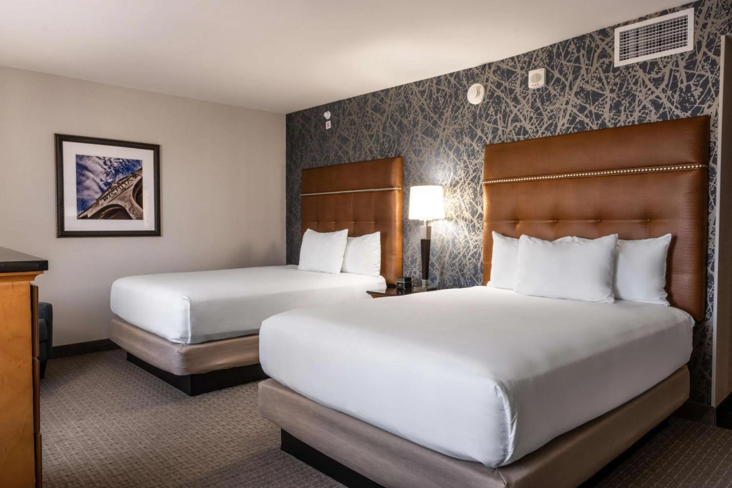 Bedroom, Bed in Drury Plaza Hotel Broadview Wichita