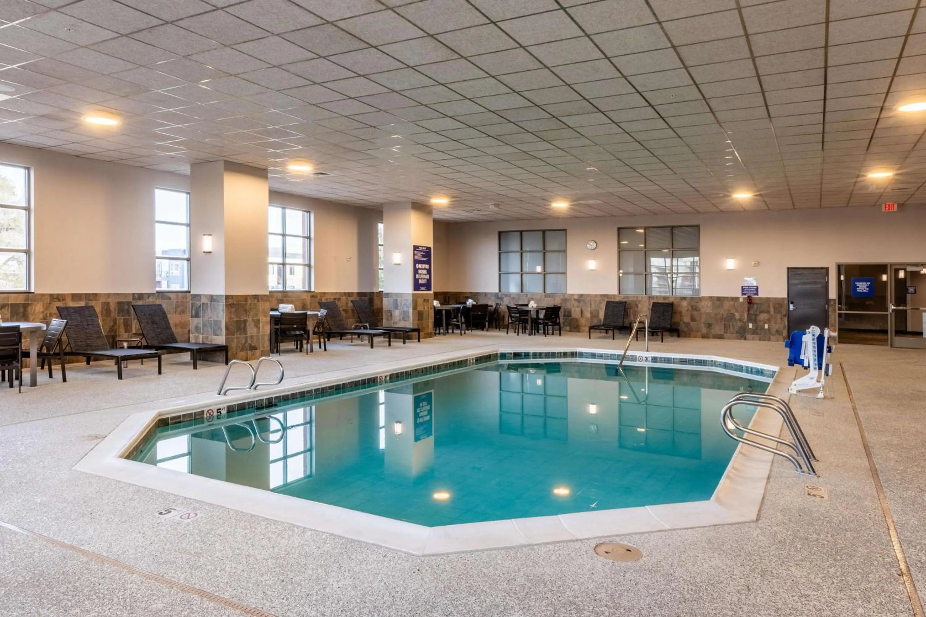 Pool view in Drury Plaza Hotel Broadview Wichita