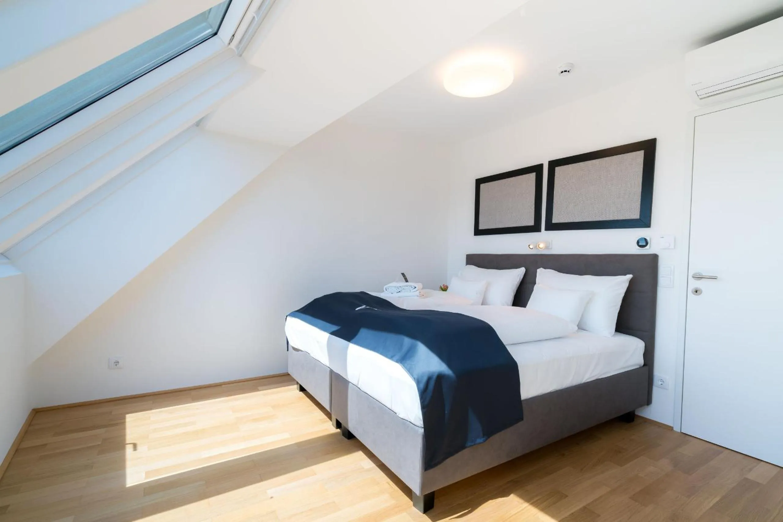 Bed in Vienna Residence, Hietzing - Schönbrunn