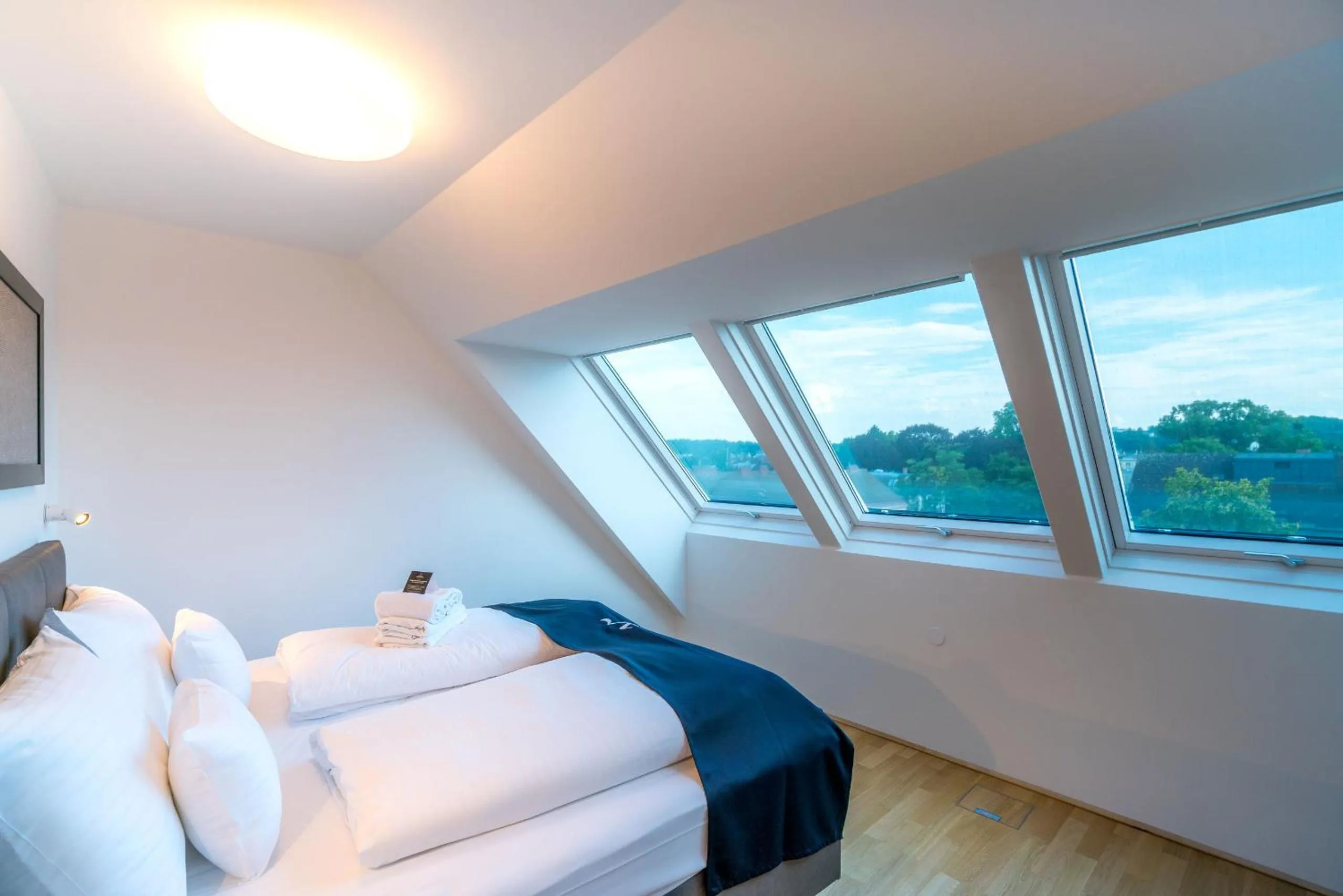 Bed in Vienna Residence, Hietzing - Schönbrunn