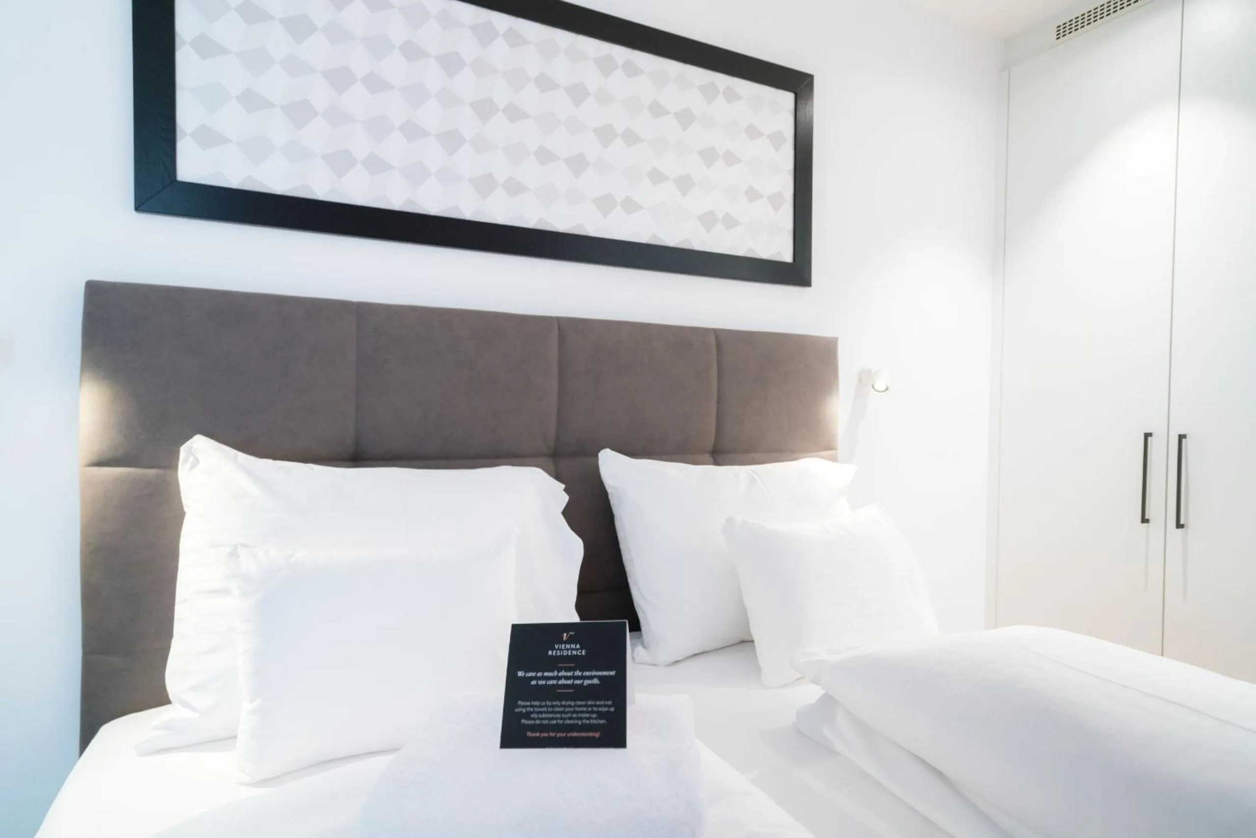 Bed in Vienna Residence, Hietzing - Schönbrunn