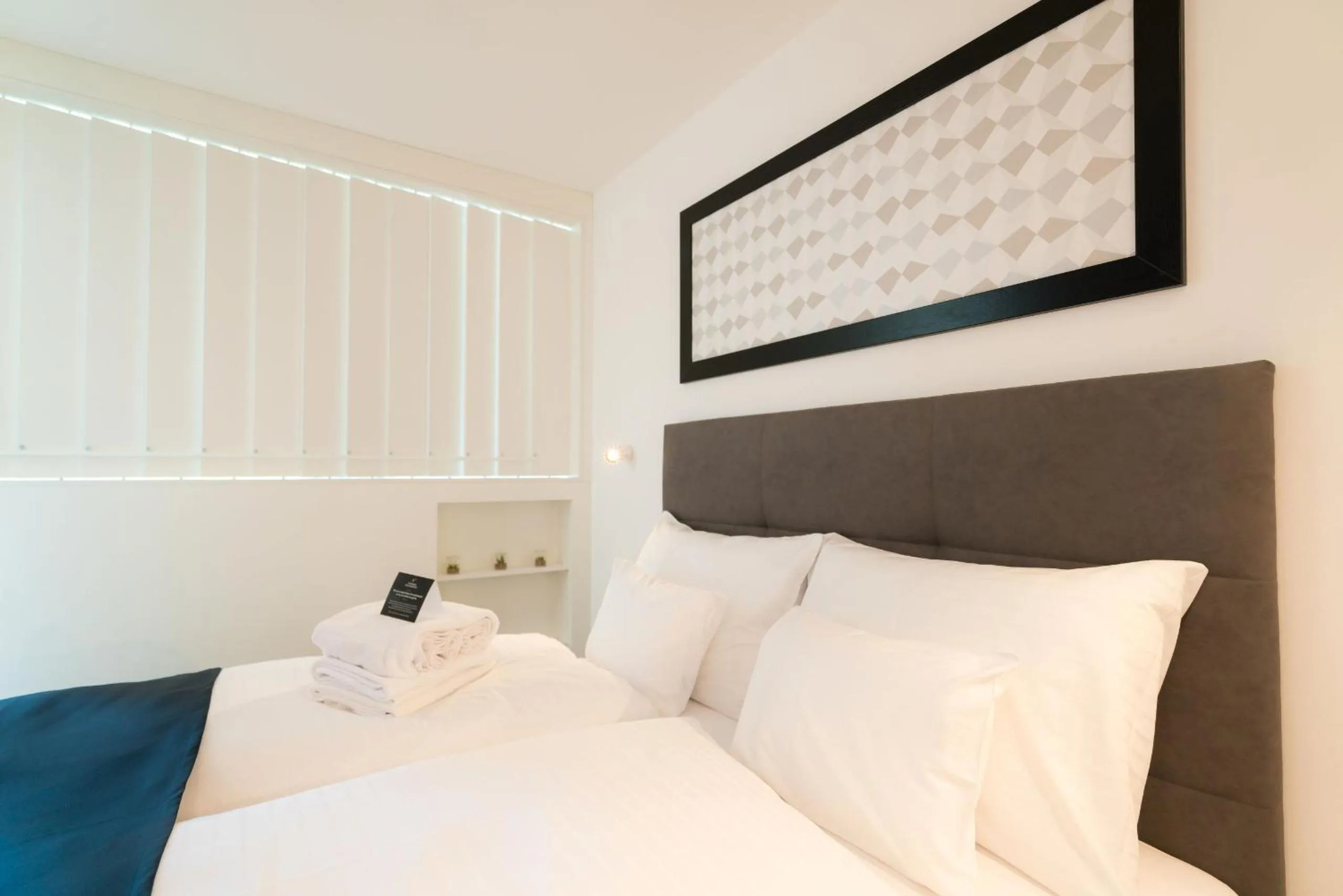 Bed in Vienna Residence, Hietzing - Schönbrunn