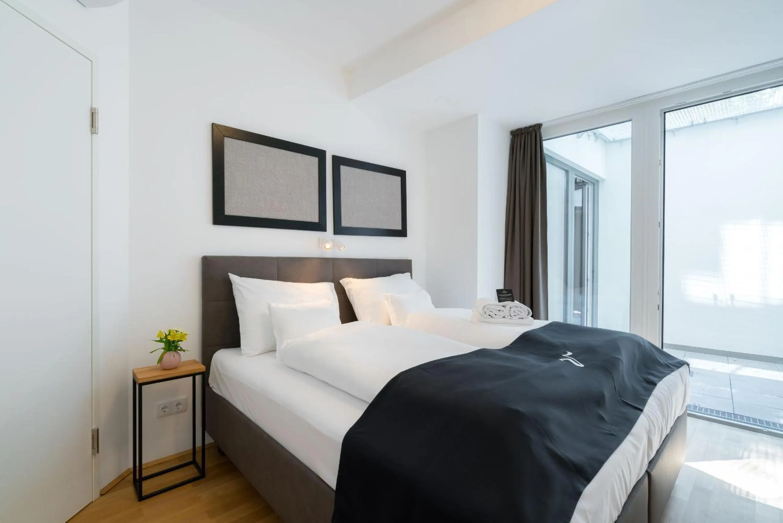 Bed in Vienna Residence, Hietzing - Schönbrunn