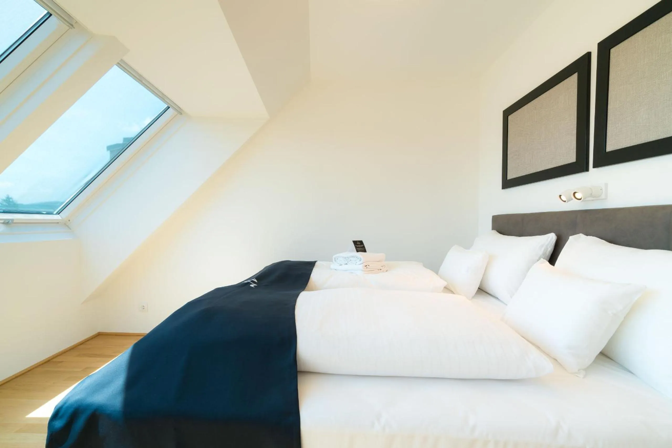 Bed in Vienna Residence, Hietzing - Schönbrunn