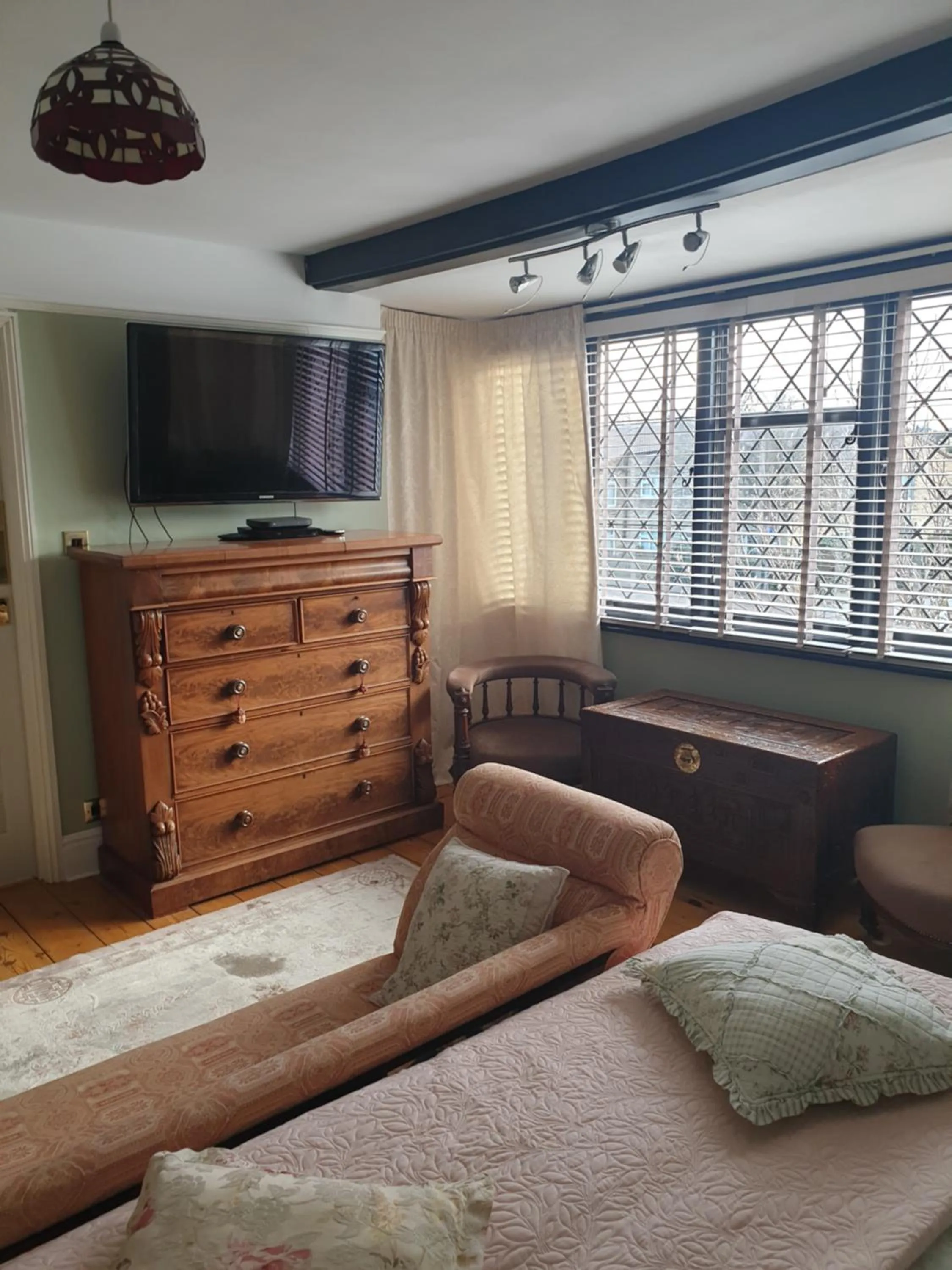 Bedroom, Bed in Harry's bed and breakfast