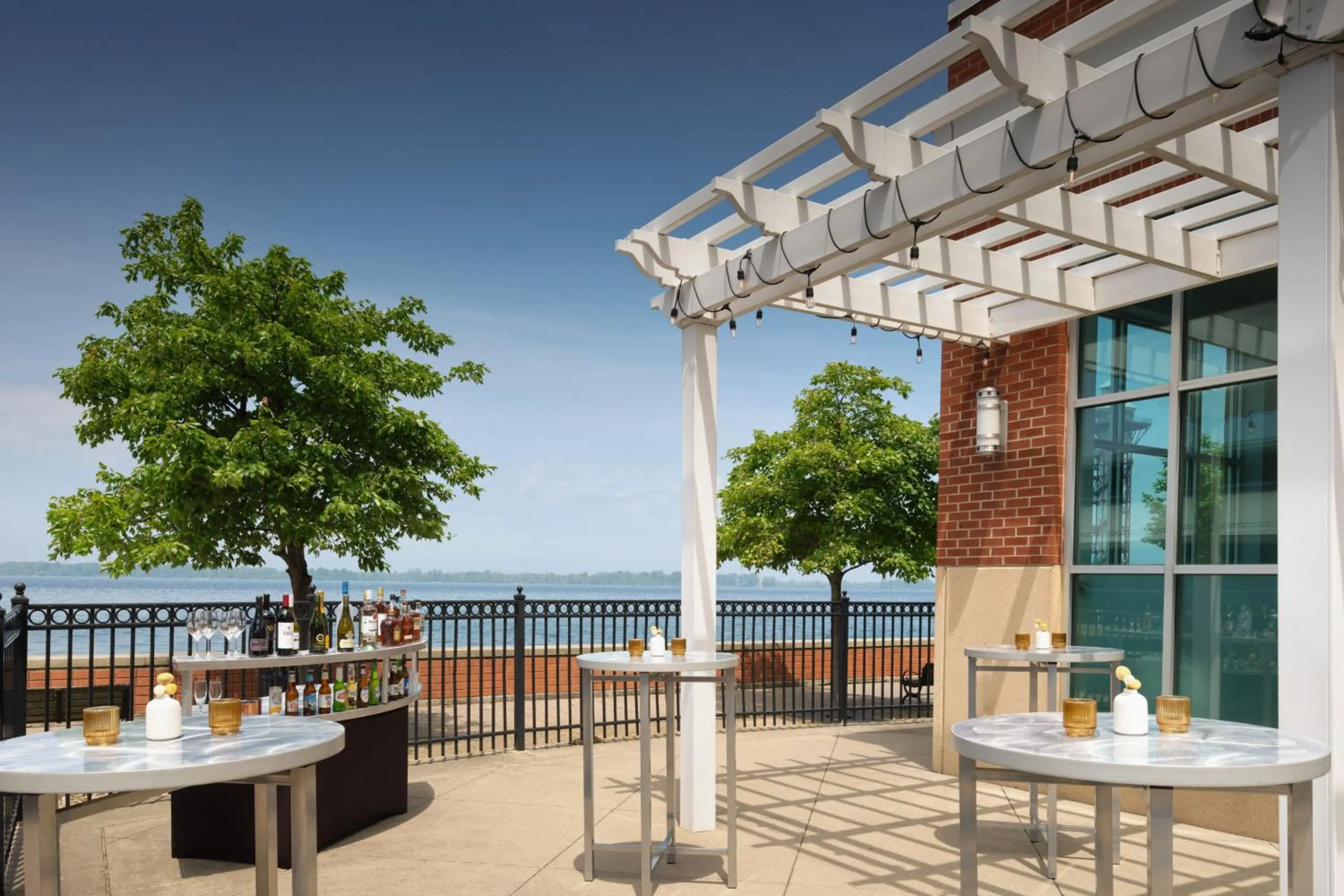 Lobby or reception in Sheraton Erie Bayfront Hotel