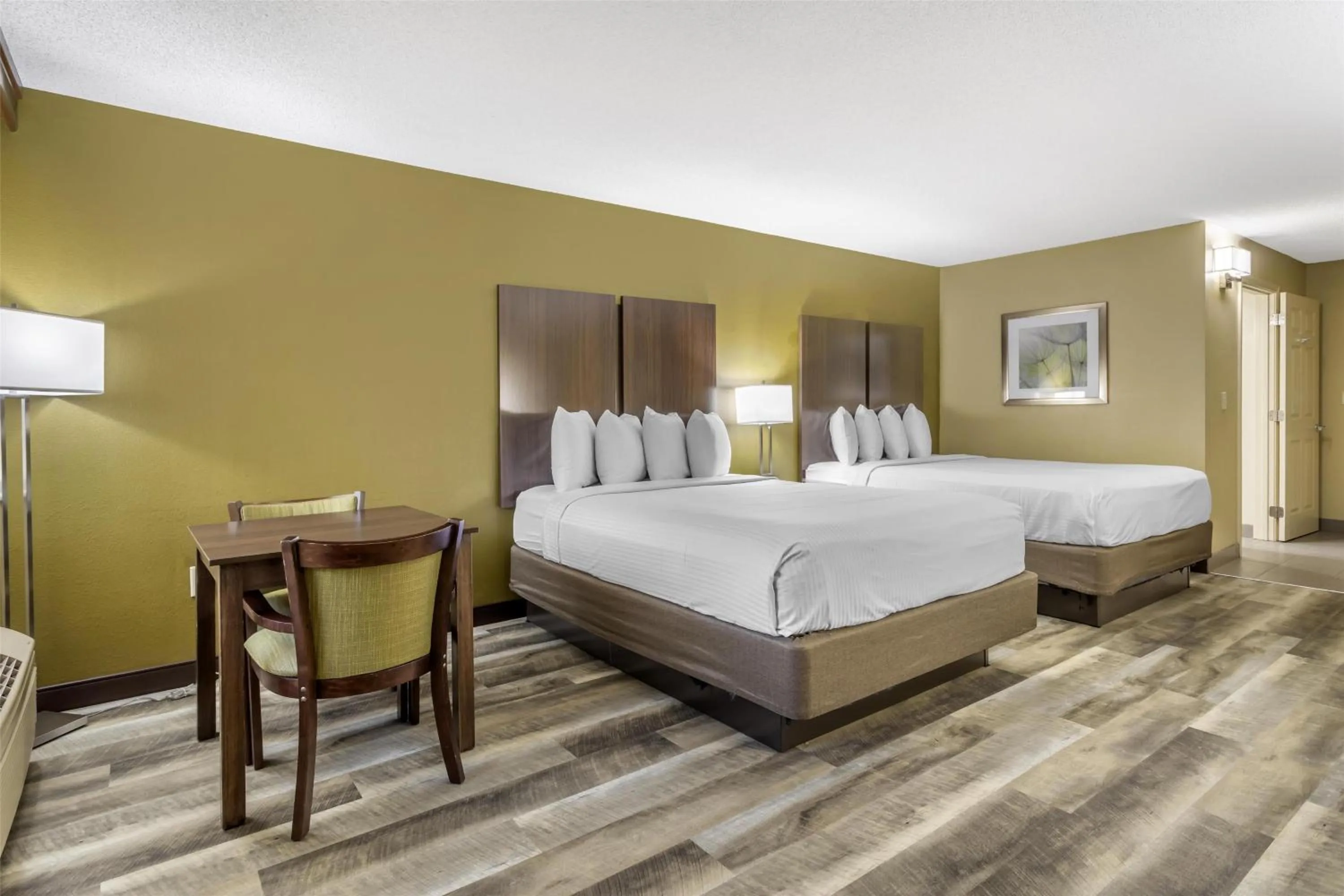 Bedroom, Bed in Best Western Plaza Inn