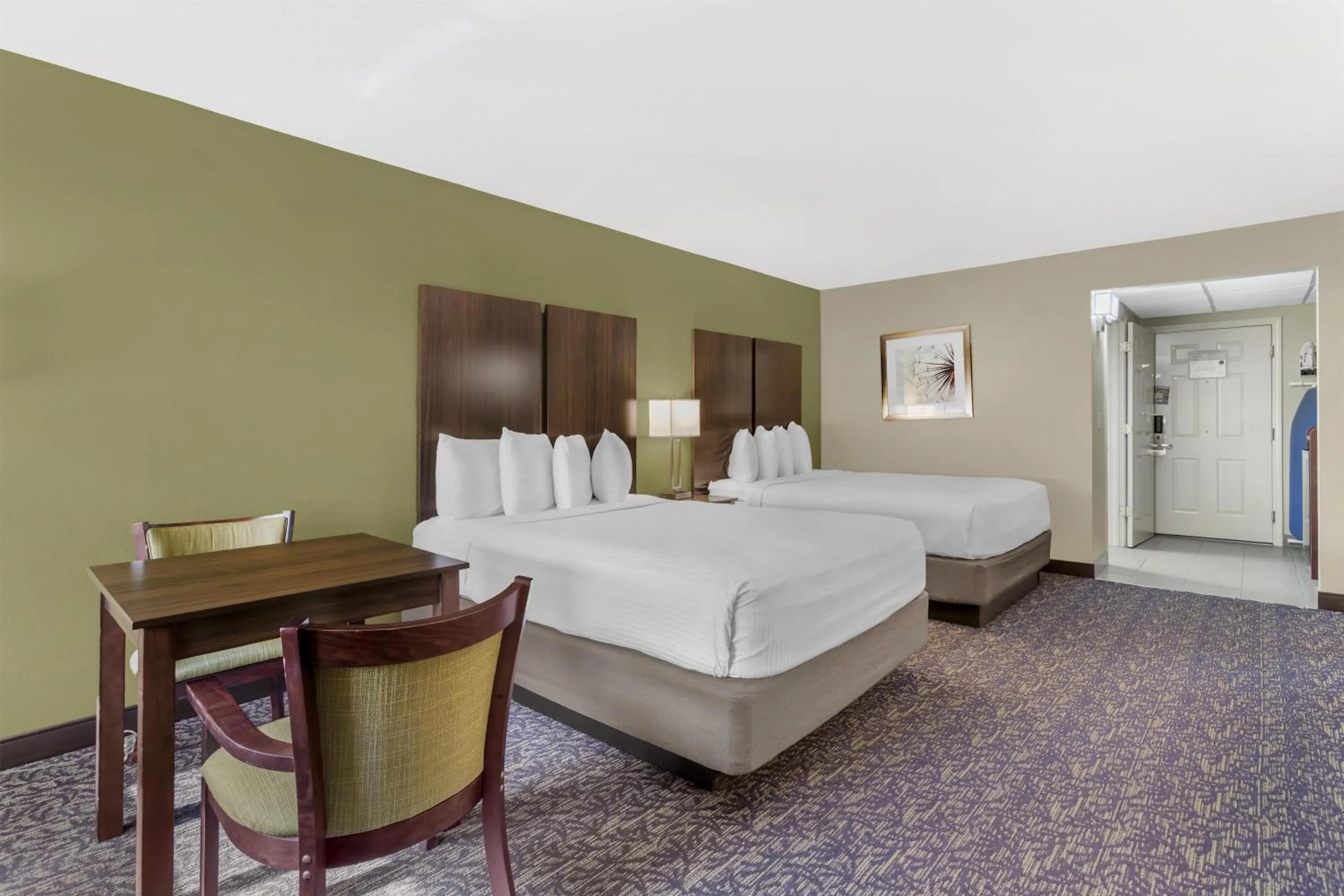 Bedroom, Bed in Best Western Plaza Inn