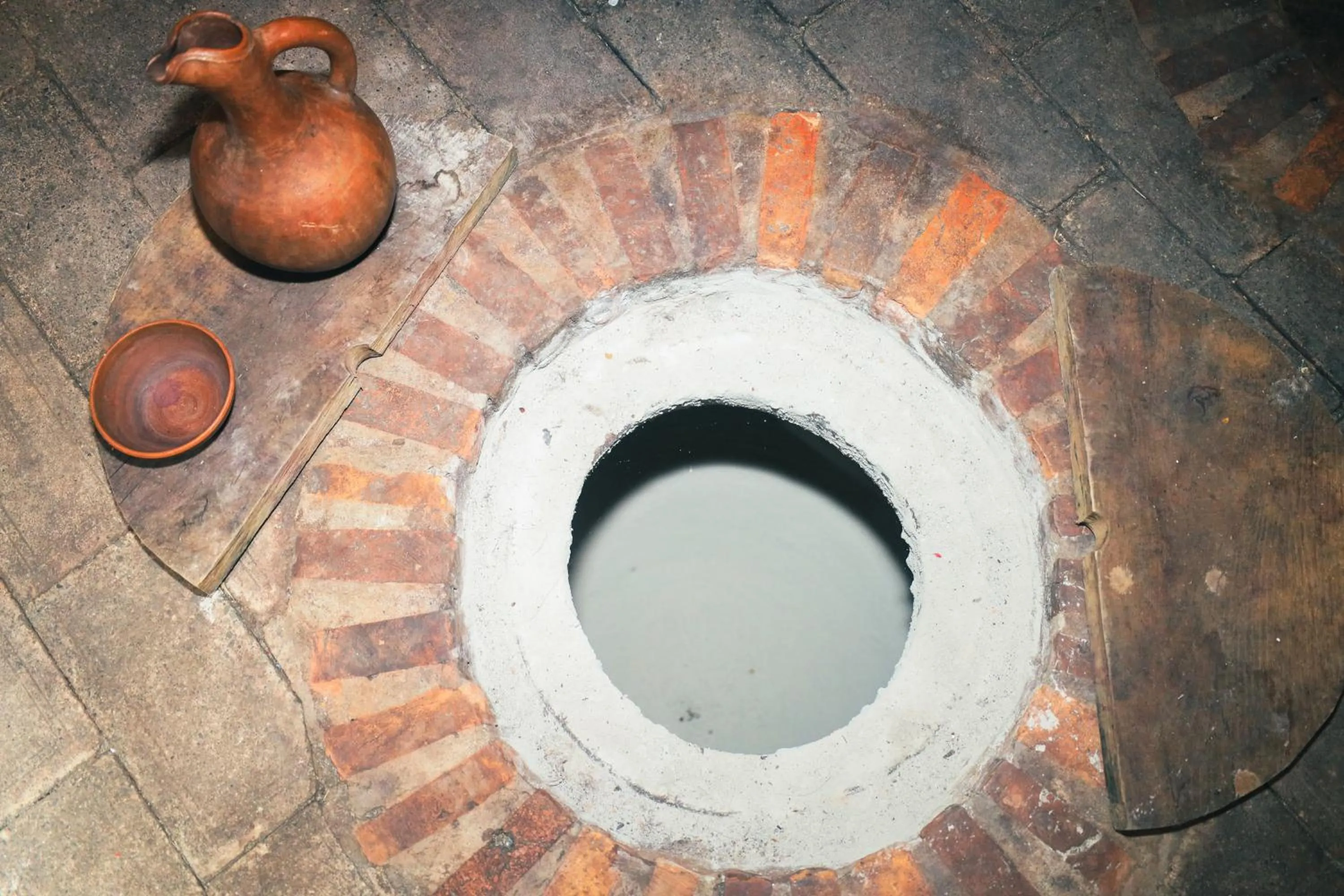 Level Up Hotel & Restaurant