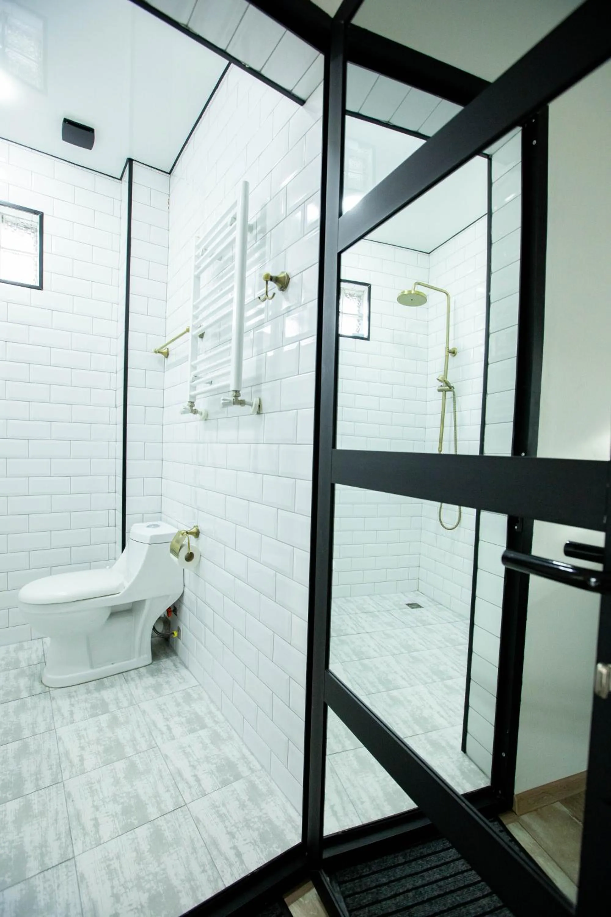 Bathroom in Level Up Hotel & Restaurant