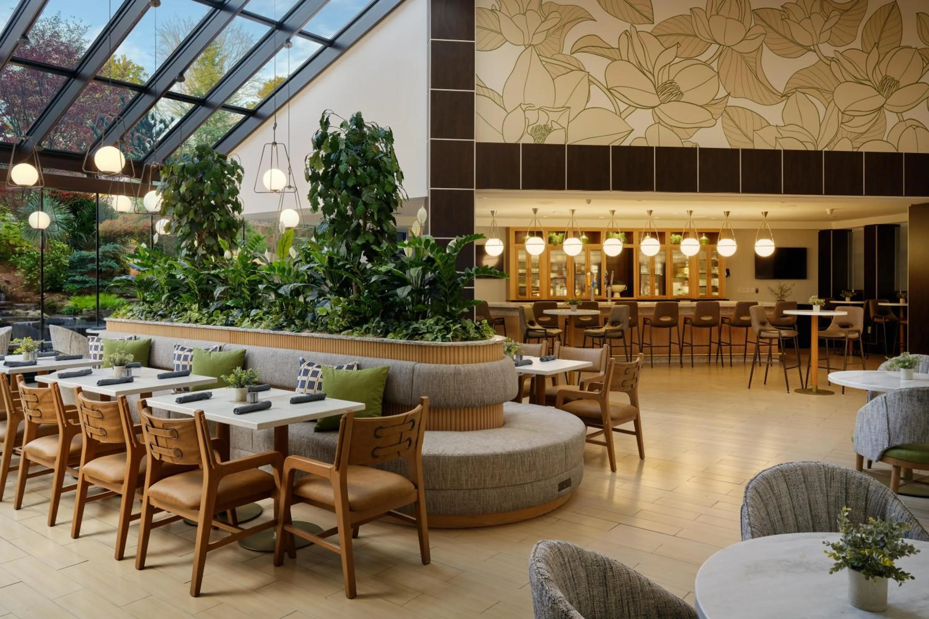 Restaurant/places to eat in Hyatt Regency Suites Atlanta Northwest