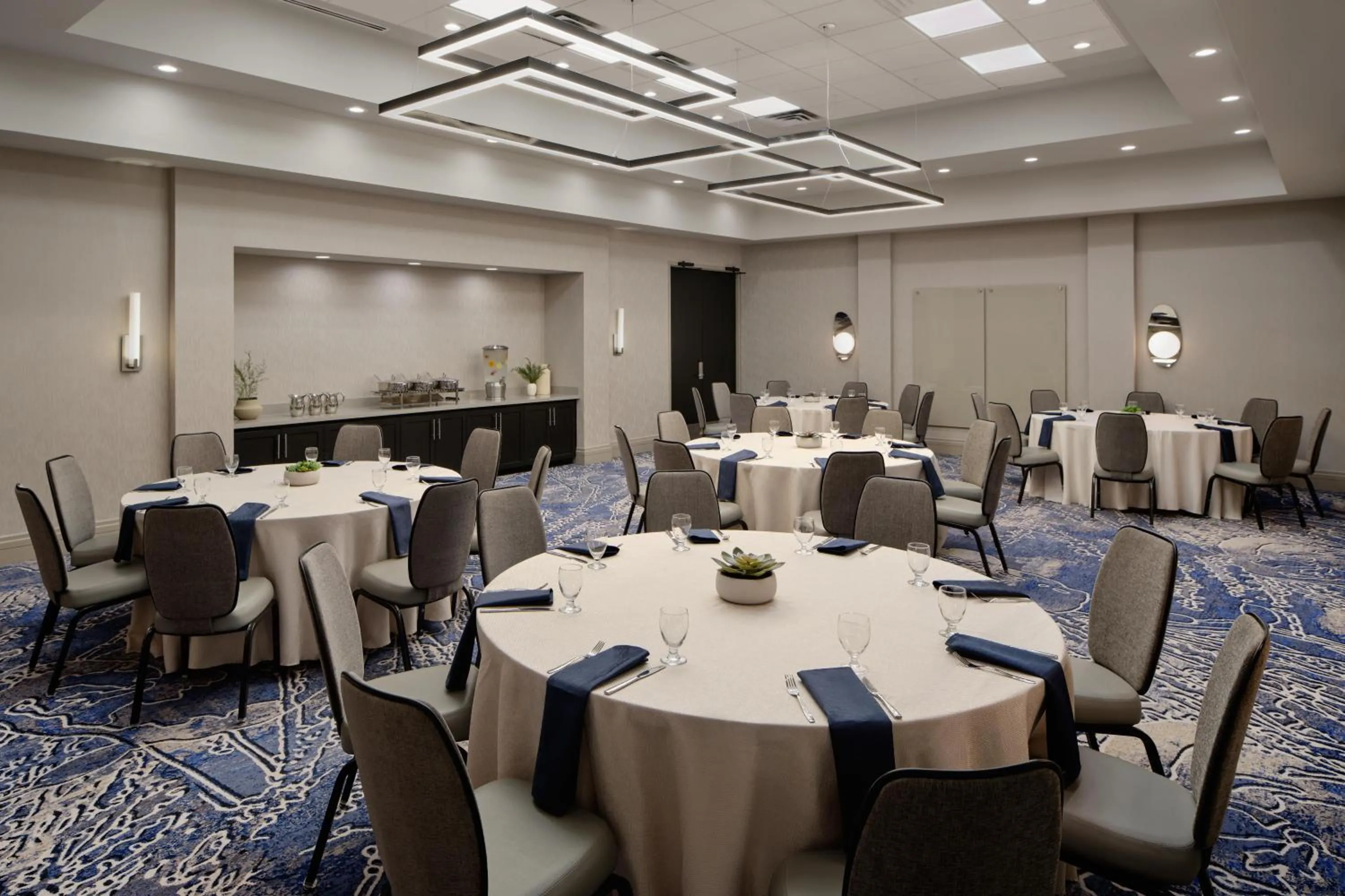 Meeting/conference room in Hyatt Regency Suites Atlanta Northwest