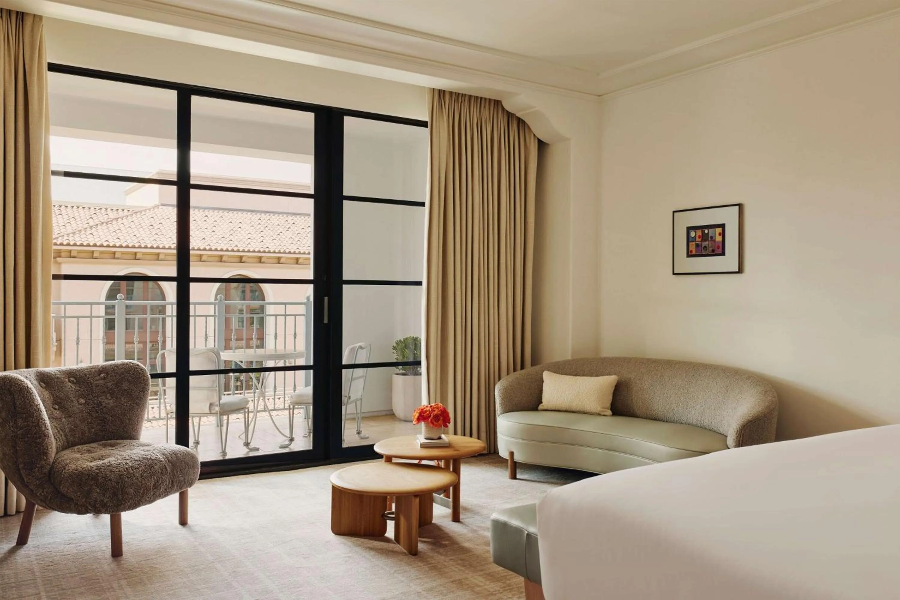 Property building, Bed in The Maybourne Beverly Hills, Maybourne