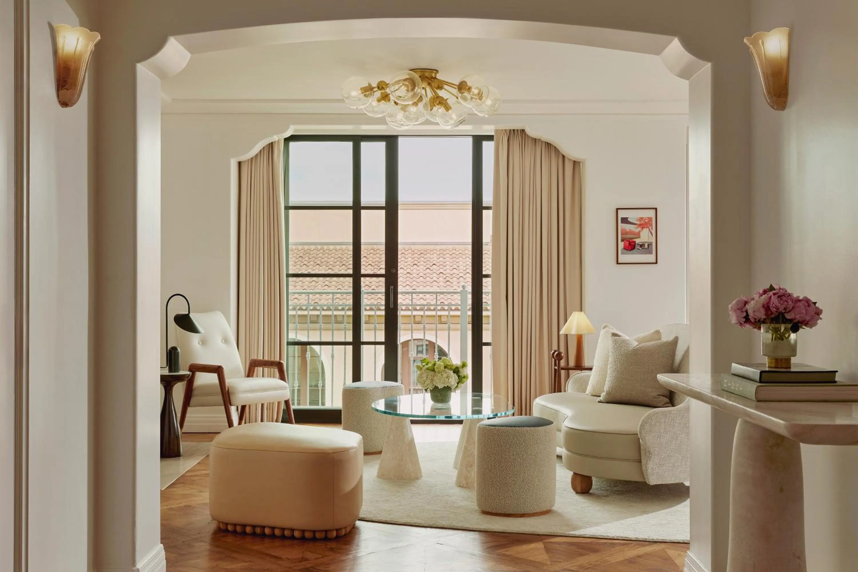 Living room in The Maybourne Beverly Hills, Maybourne