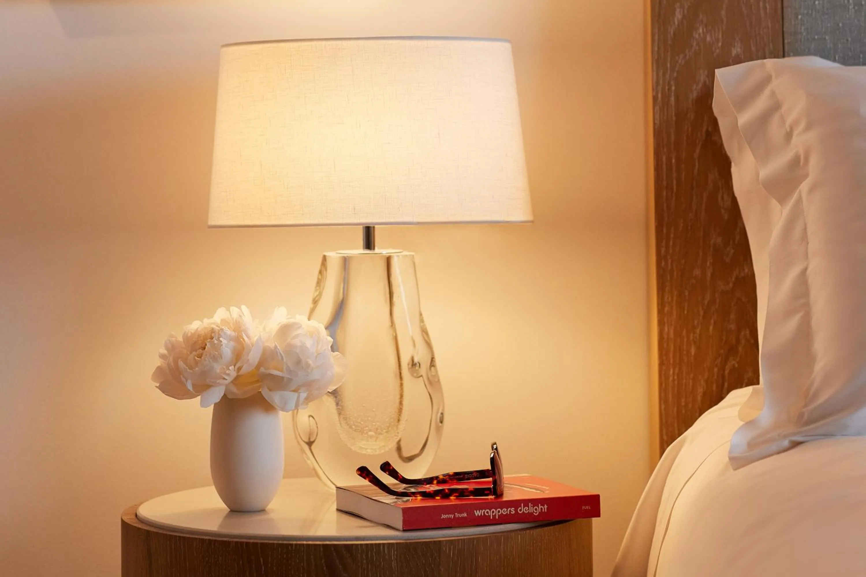 Bedroom, Bed in The Maybourne Beverly Hills, Maybourne