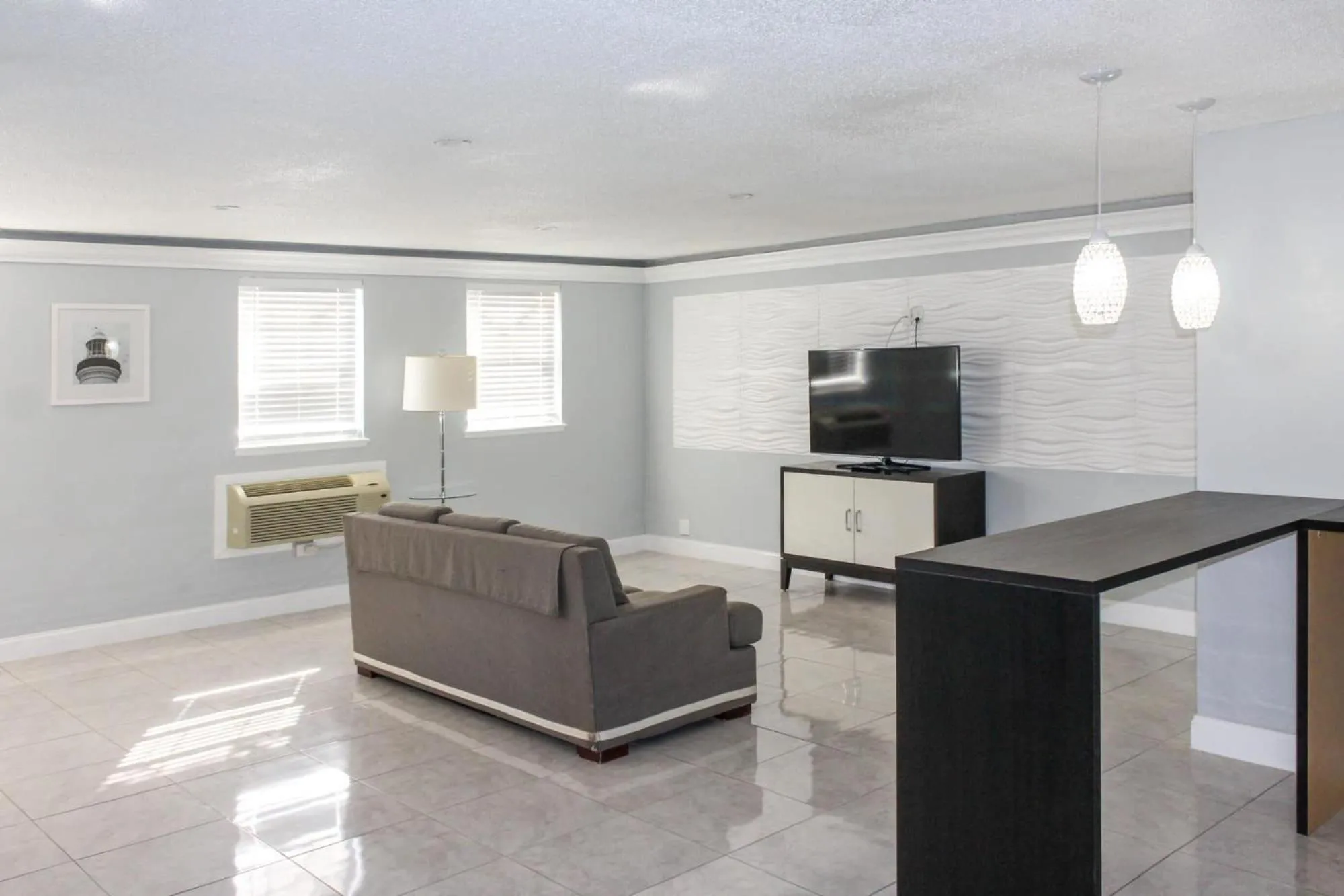 Seating Area in APM Inn & Suites - Jacksonville