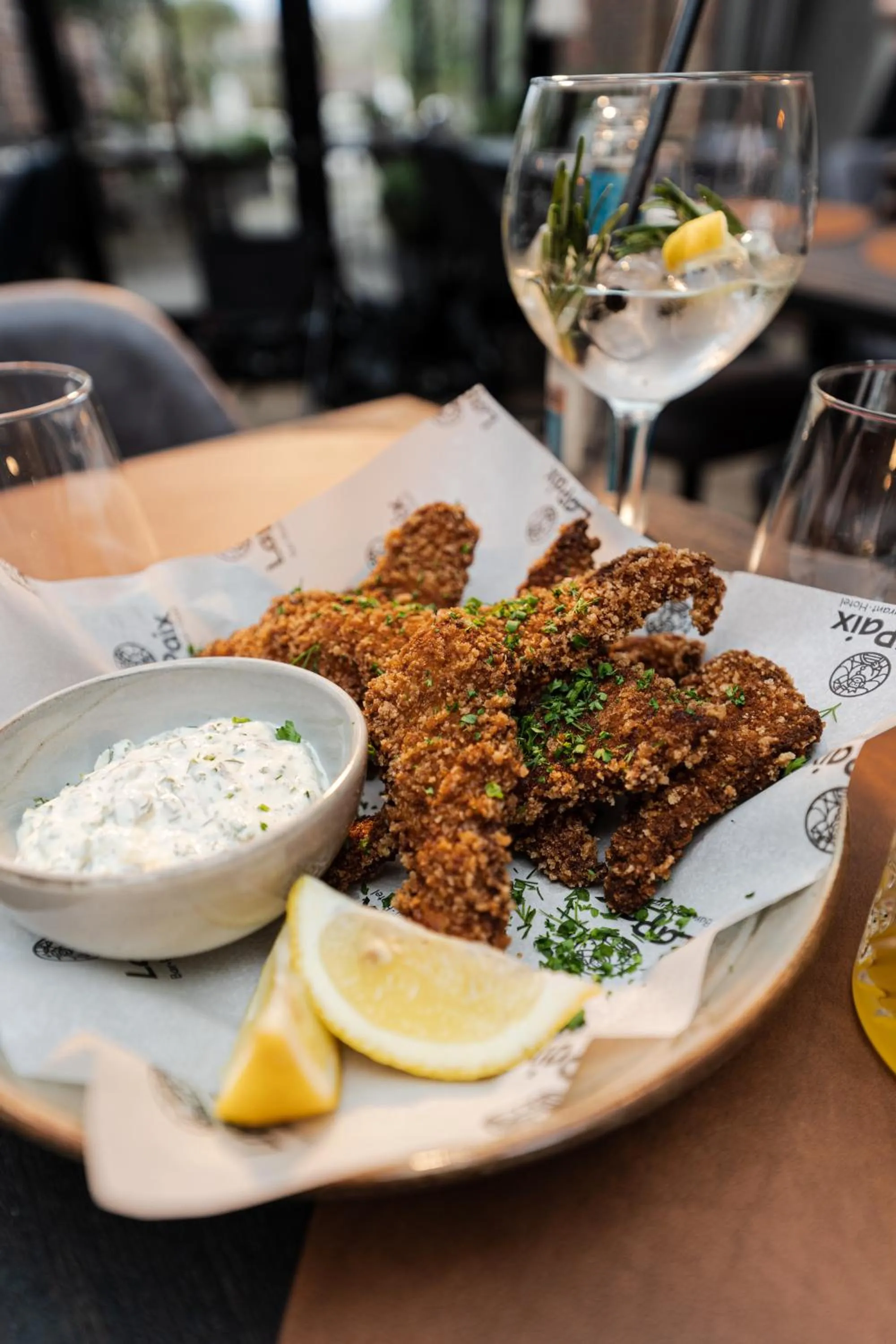 Restaurant/places to eat in Maison de la Paix