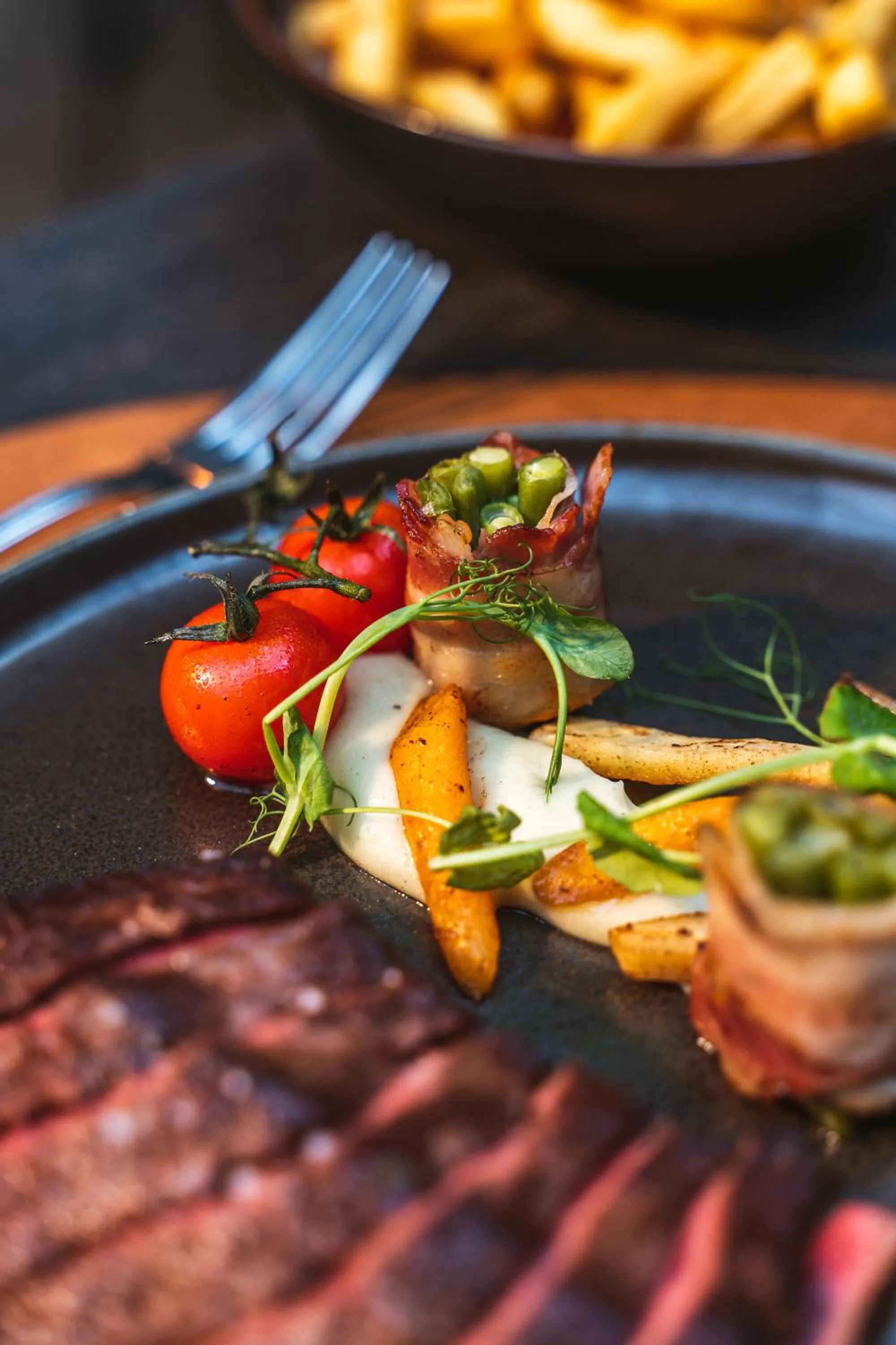 Restaurant/places to eat in Maison de la Paix