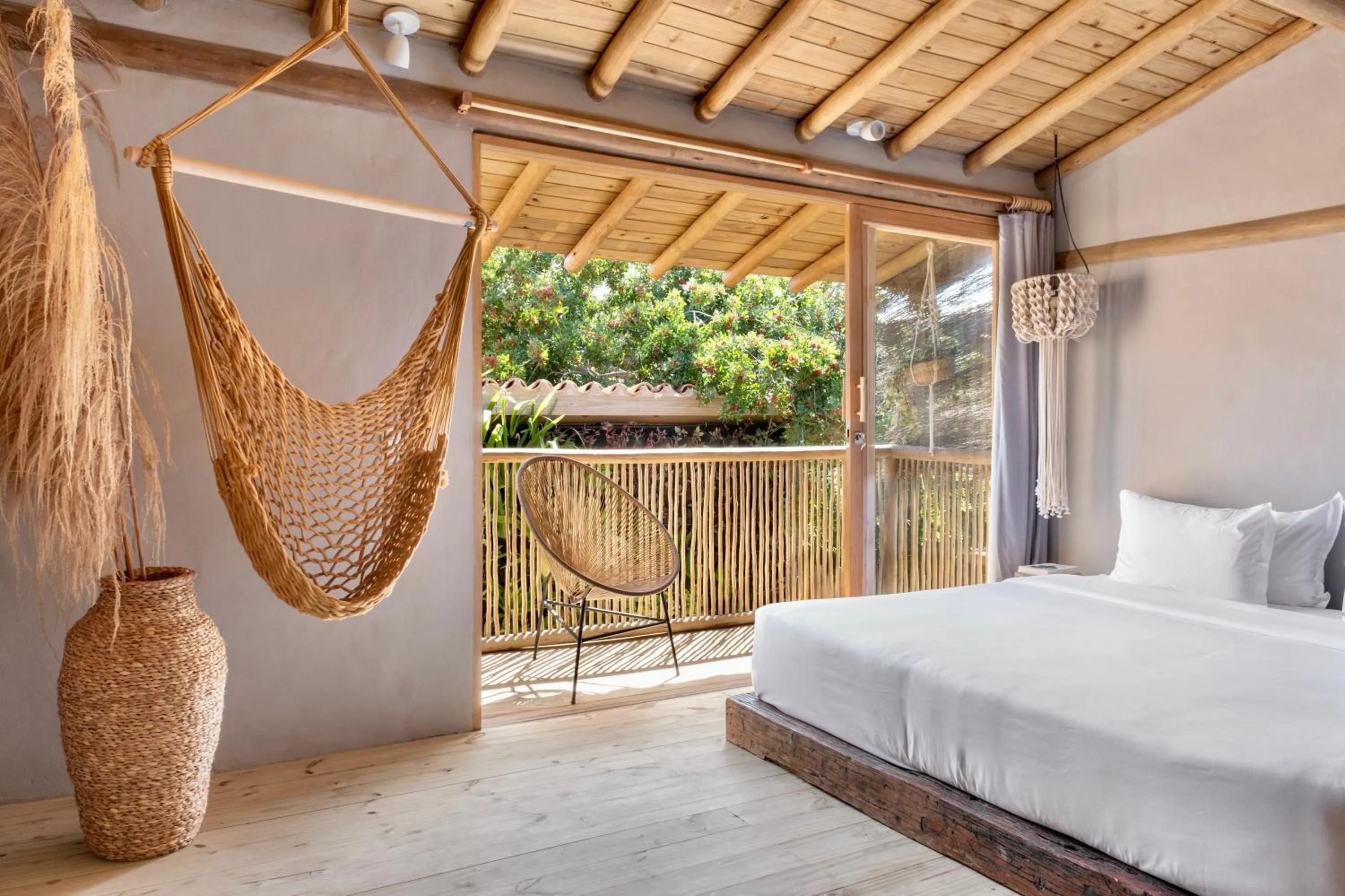 Decorative detail, Bed in Casa das Conchas Caraiva