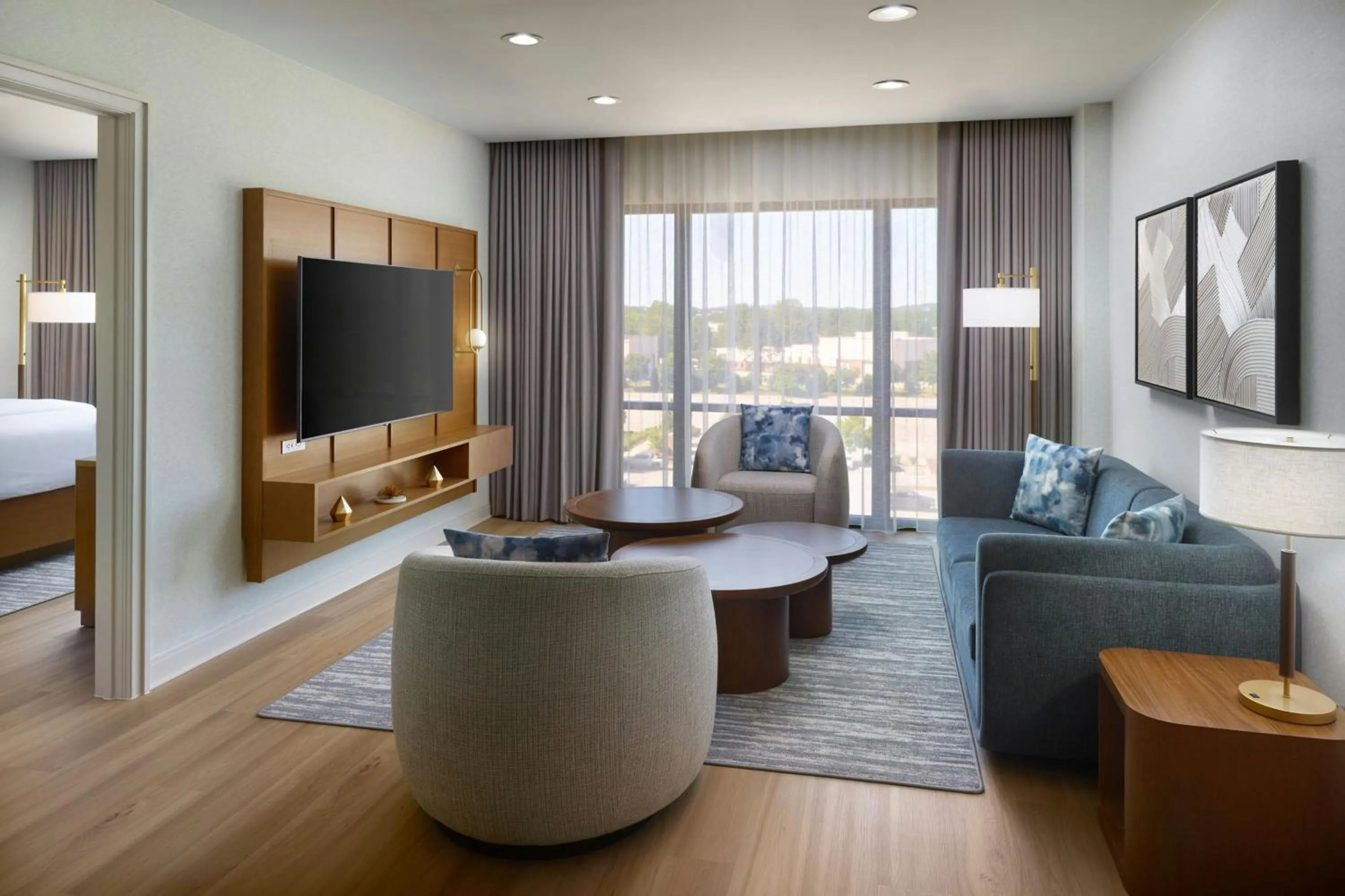 Living room, Bed in The Westin Huntsville
