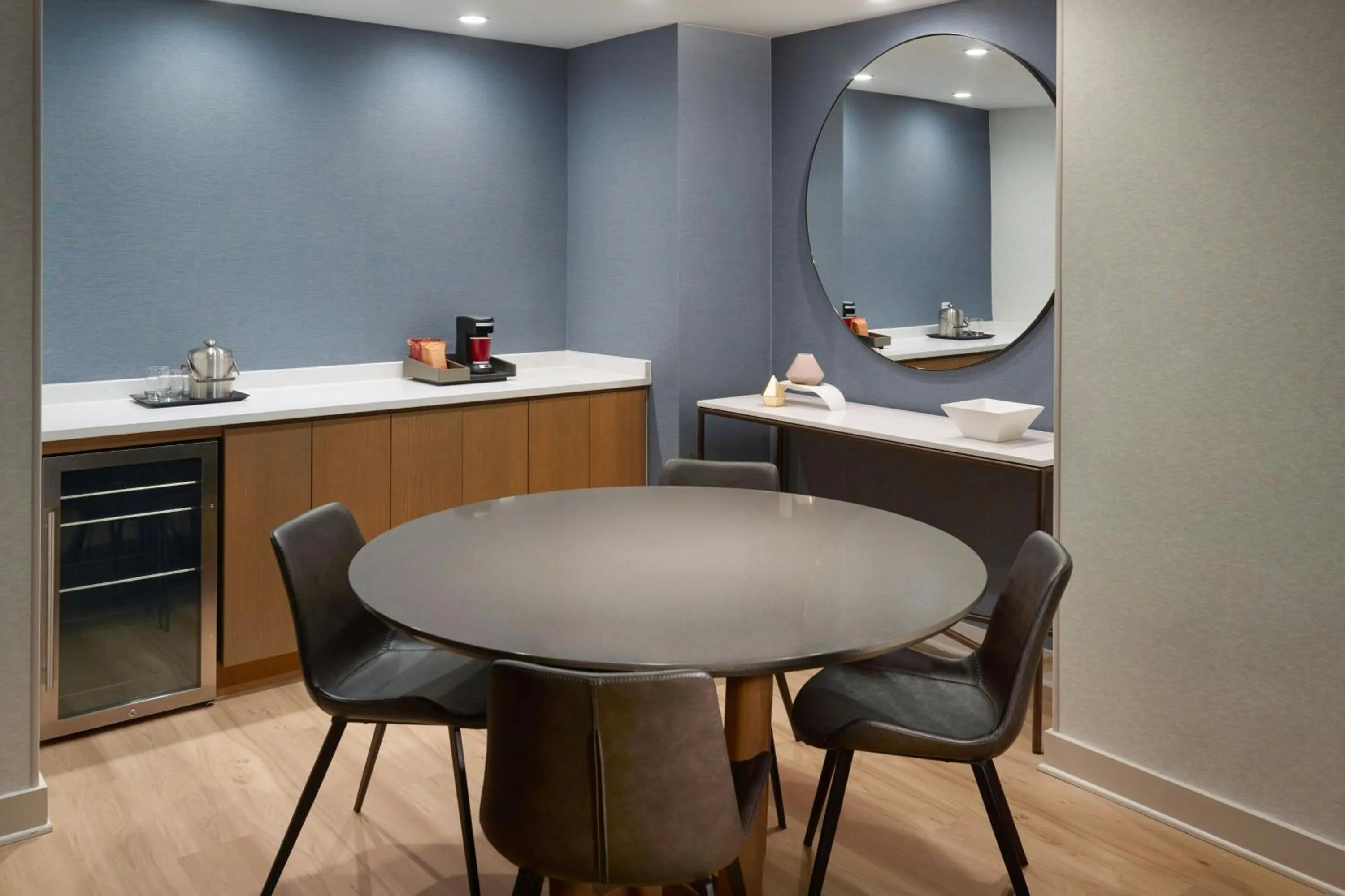 Photo of the whole room in The Westin Huntsville