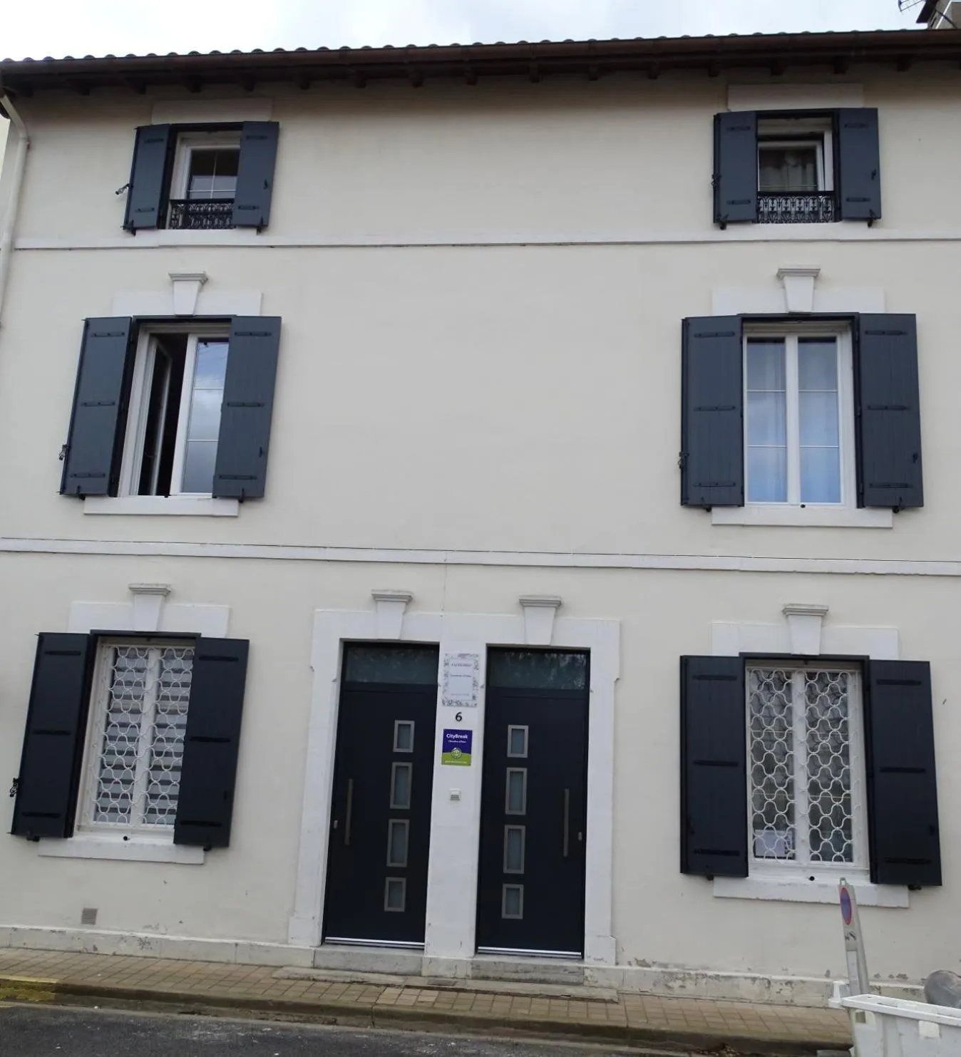 Facade/entrance in A la Vill'Adour