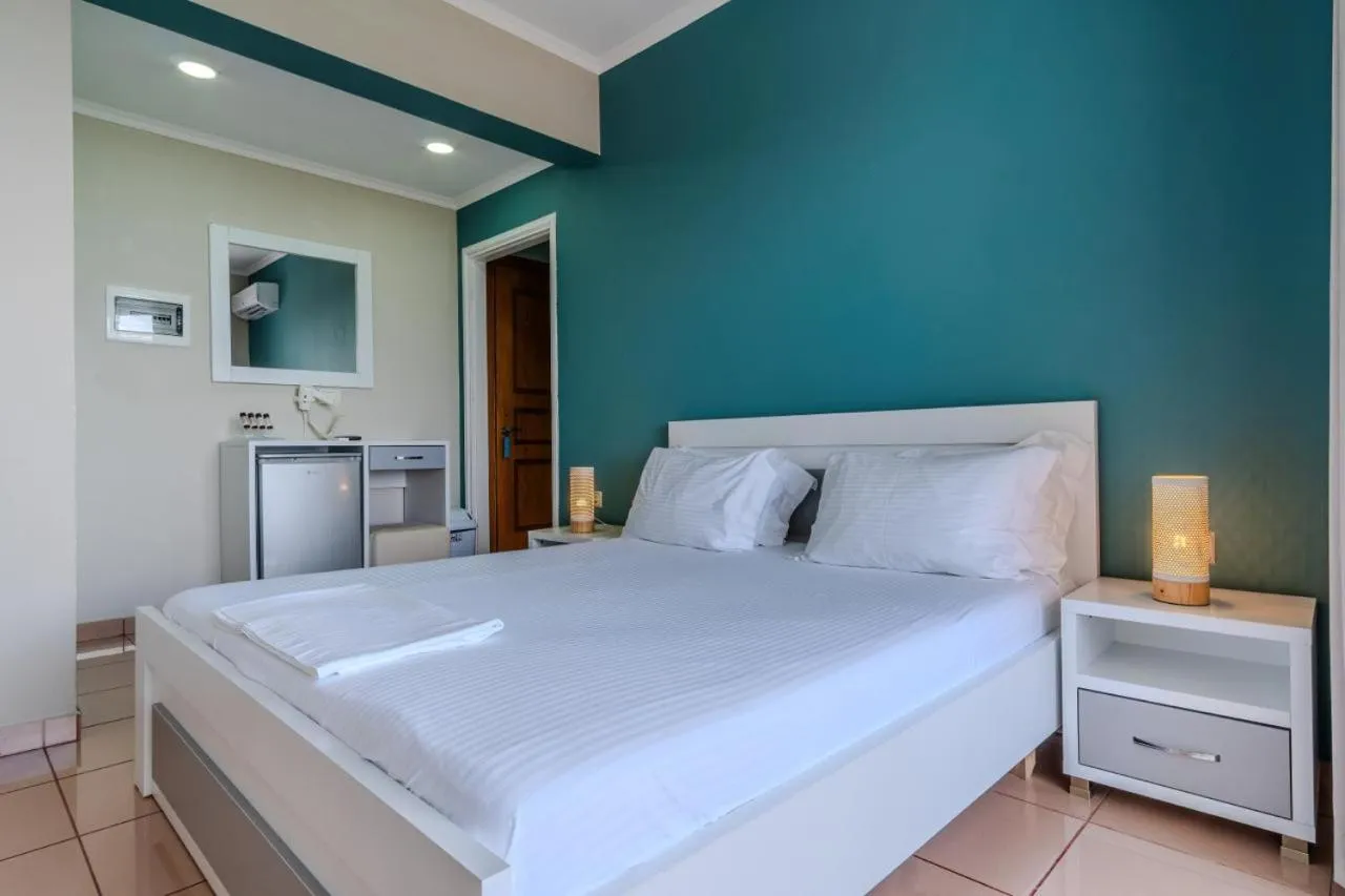 Bedroom, Bed in Aphrodite's Garden