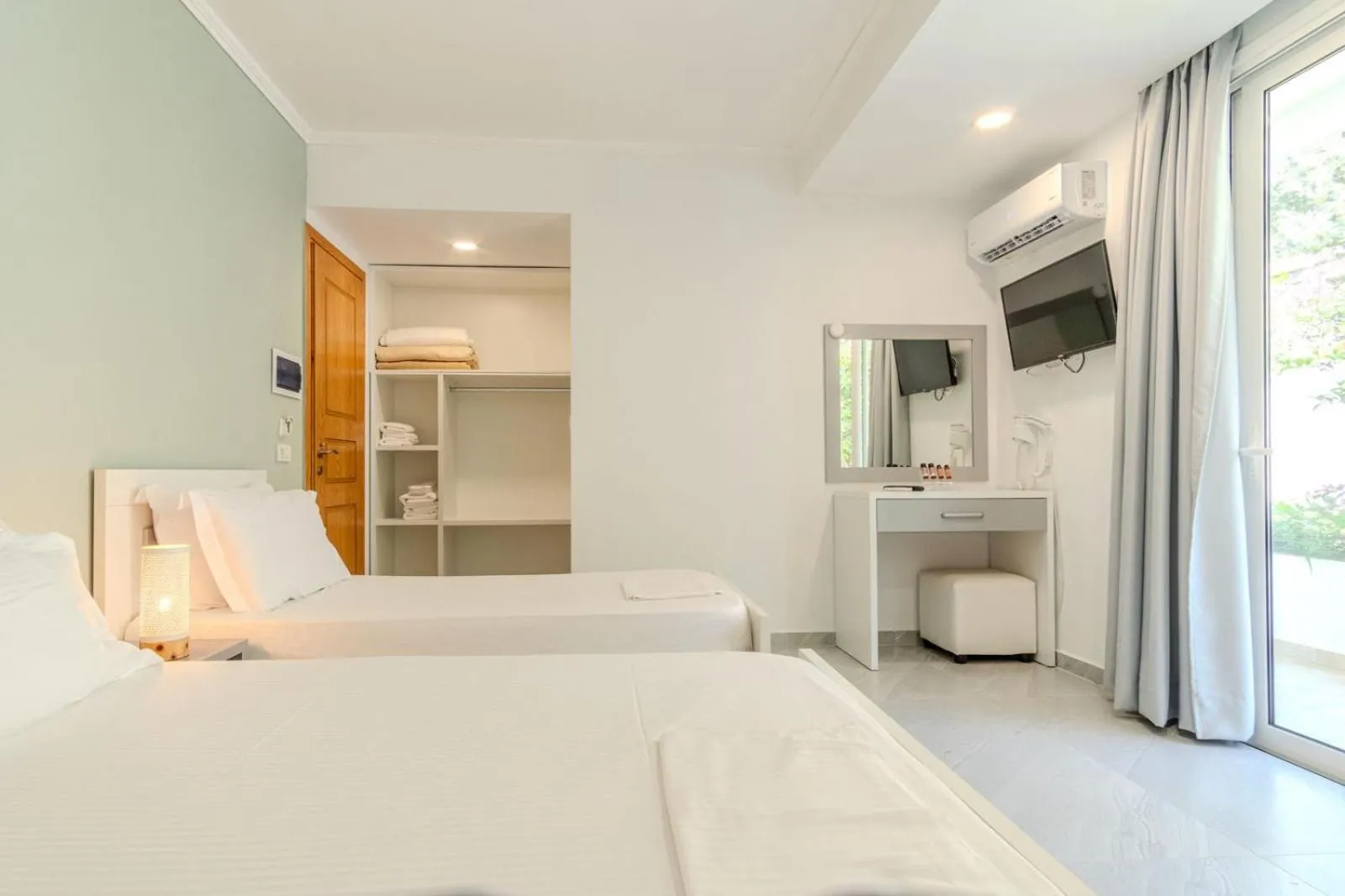 Bedroom, Bed in Aphrodite's Garden