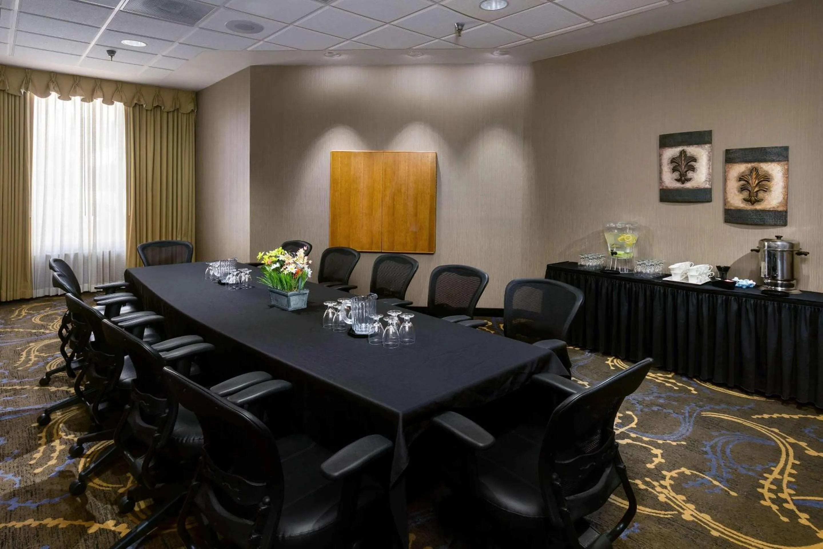 Meeting/conference room in Radisson Hotel Bismarck
