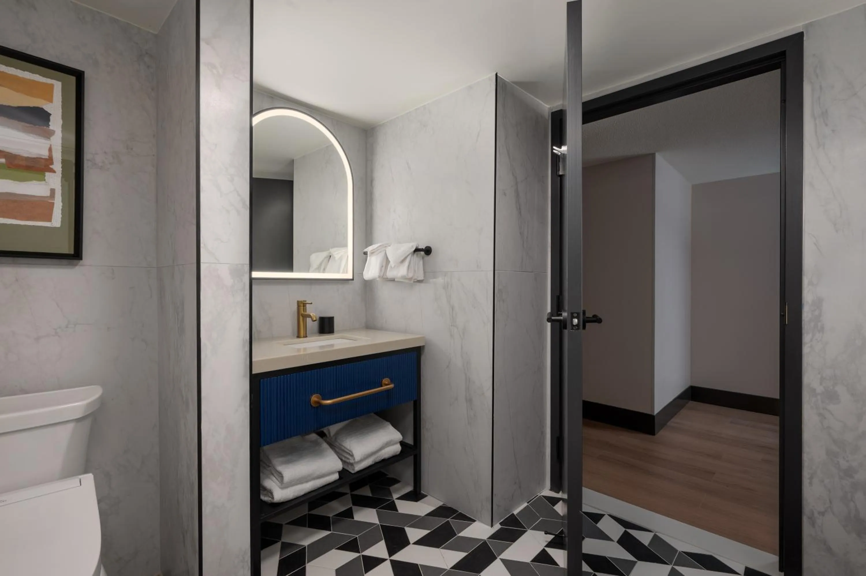 Bed in Hotel Indigo Detroit North - Troy by IHG