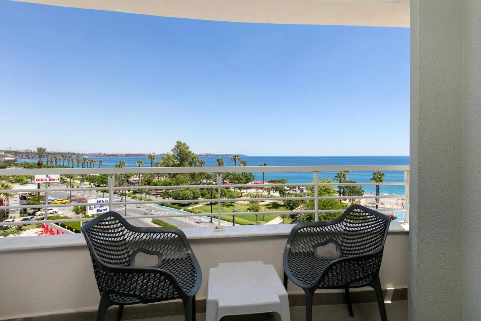 Balcony/Terrace in Reo Hotel