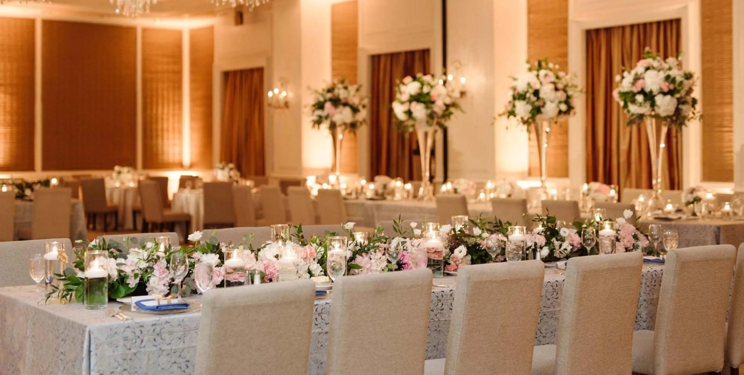 wedding in Hotel Crescent Court