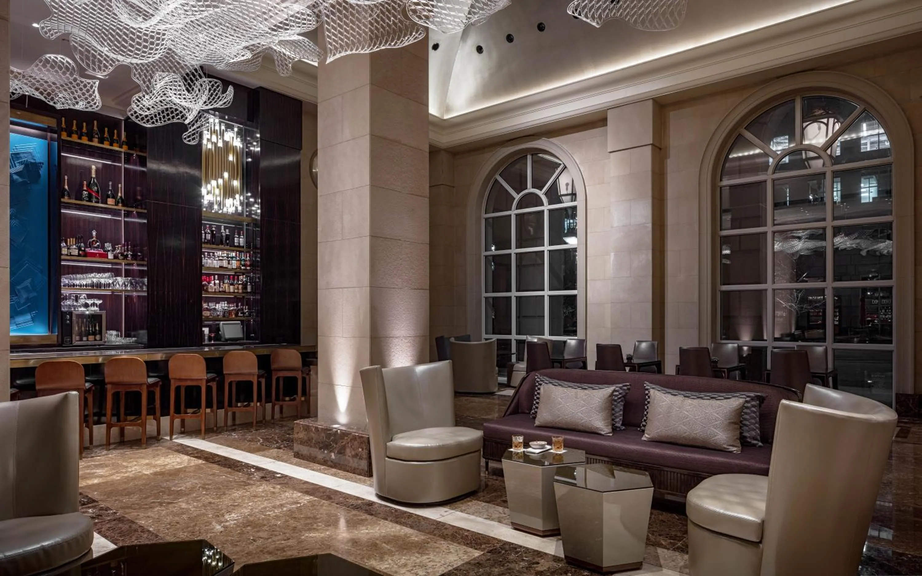 Restaurant/places to eat in Hotel Crescent Court