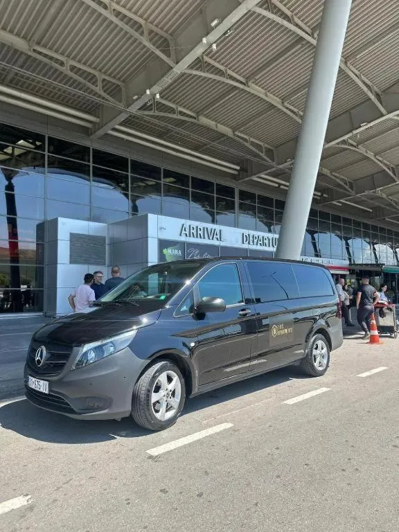 shuttle in Lux Apartments