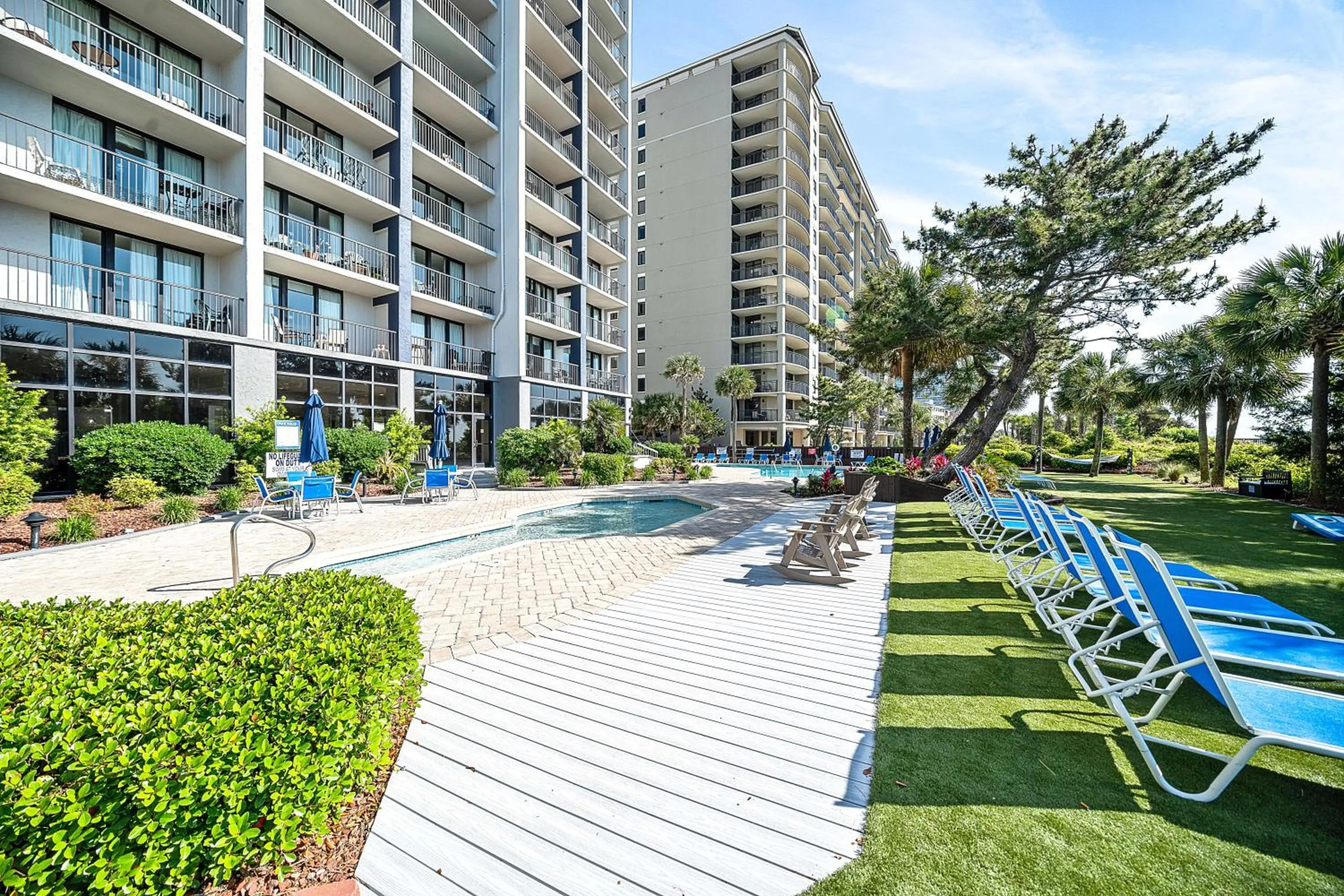 Swimming pool in Beach Colony Resort