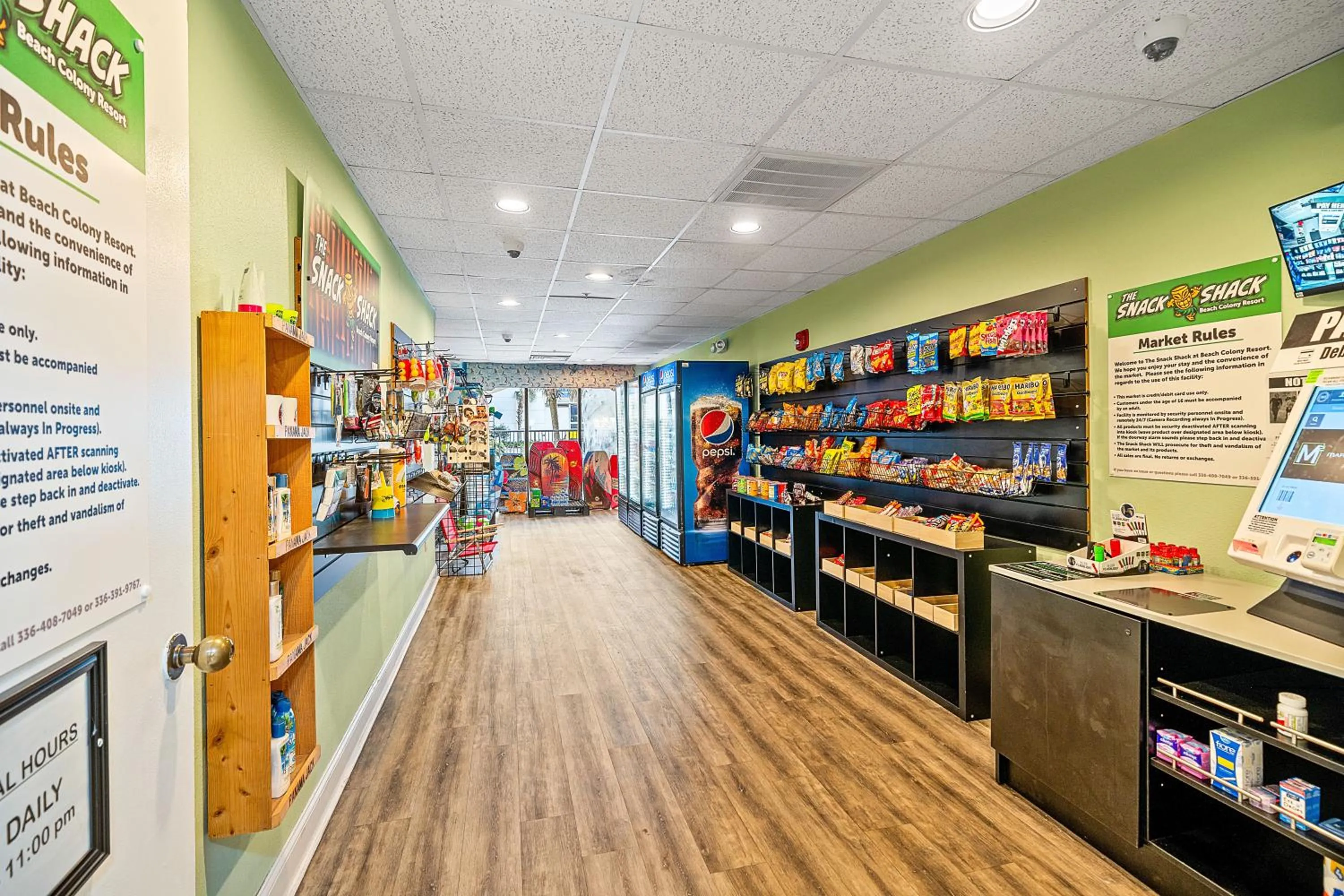 On-site shops in Beach Colony Resort