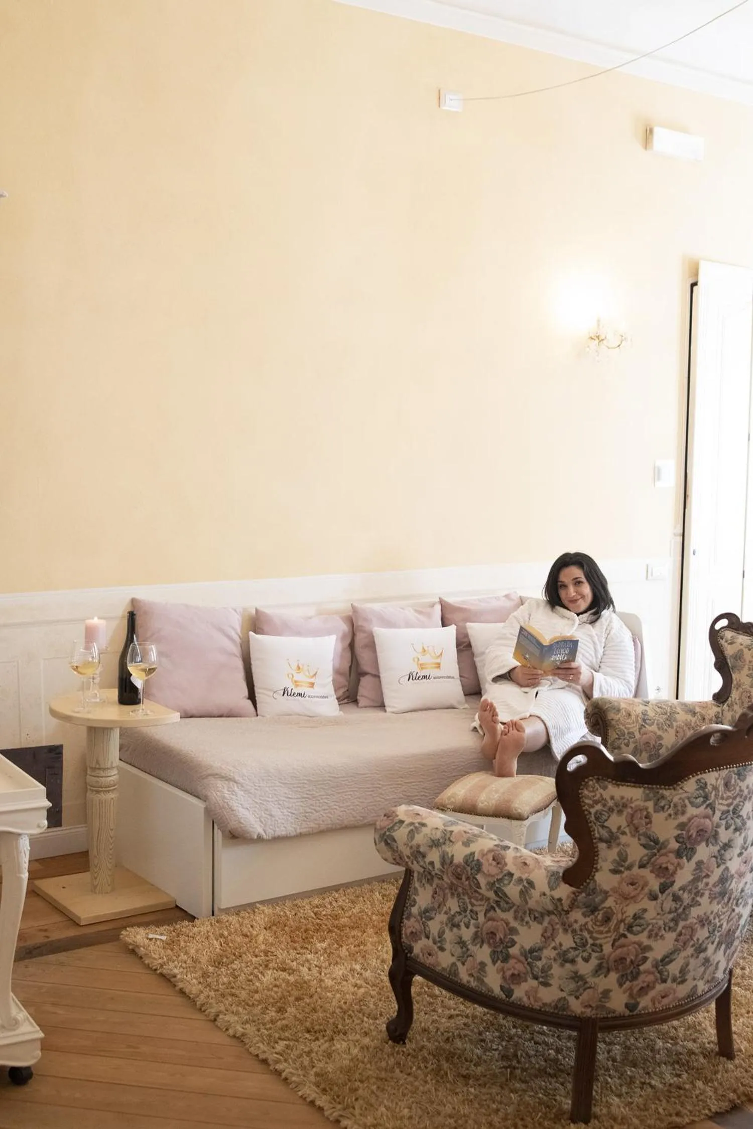 People in Beb c’est lavis