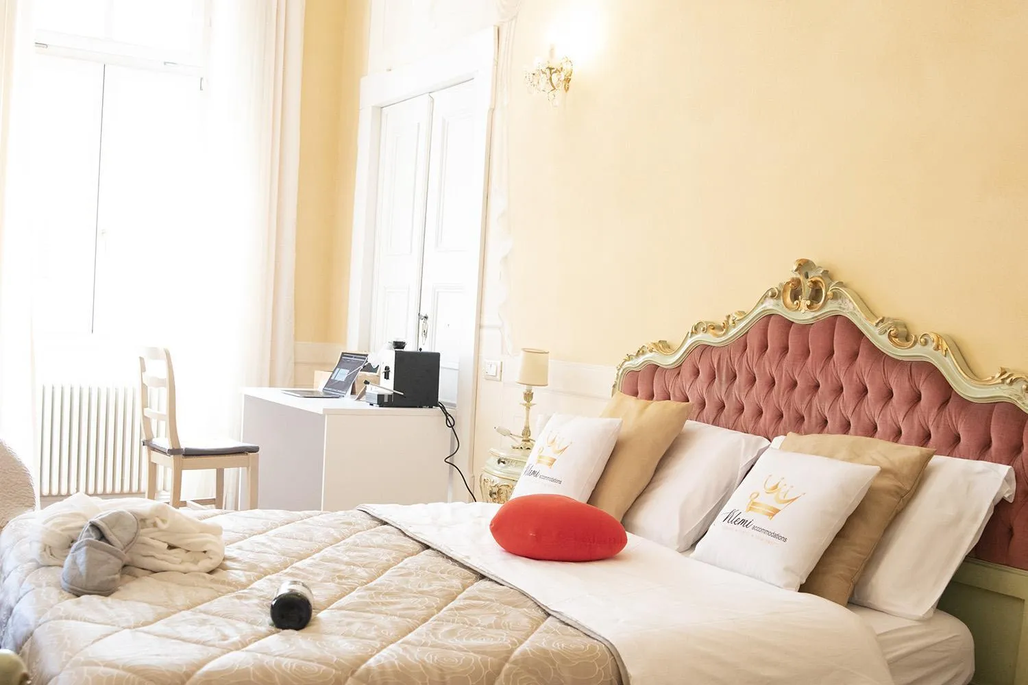 Photo of the whole room, Bed in Beb c’est lavis