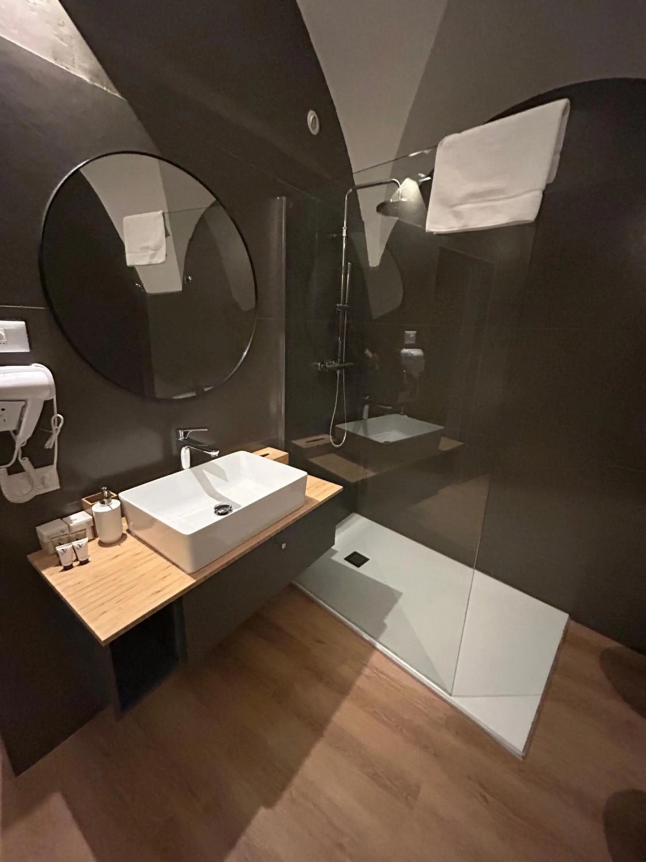 Shower in Beb c’est lavis