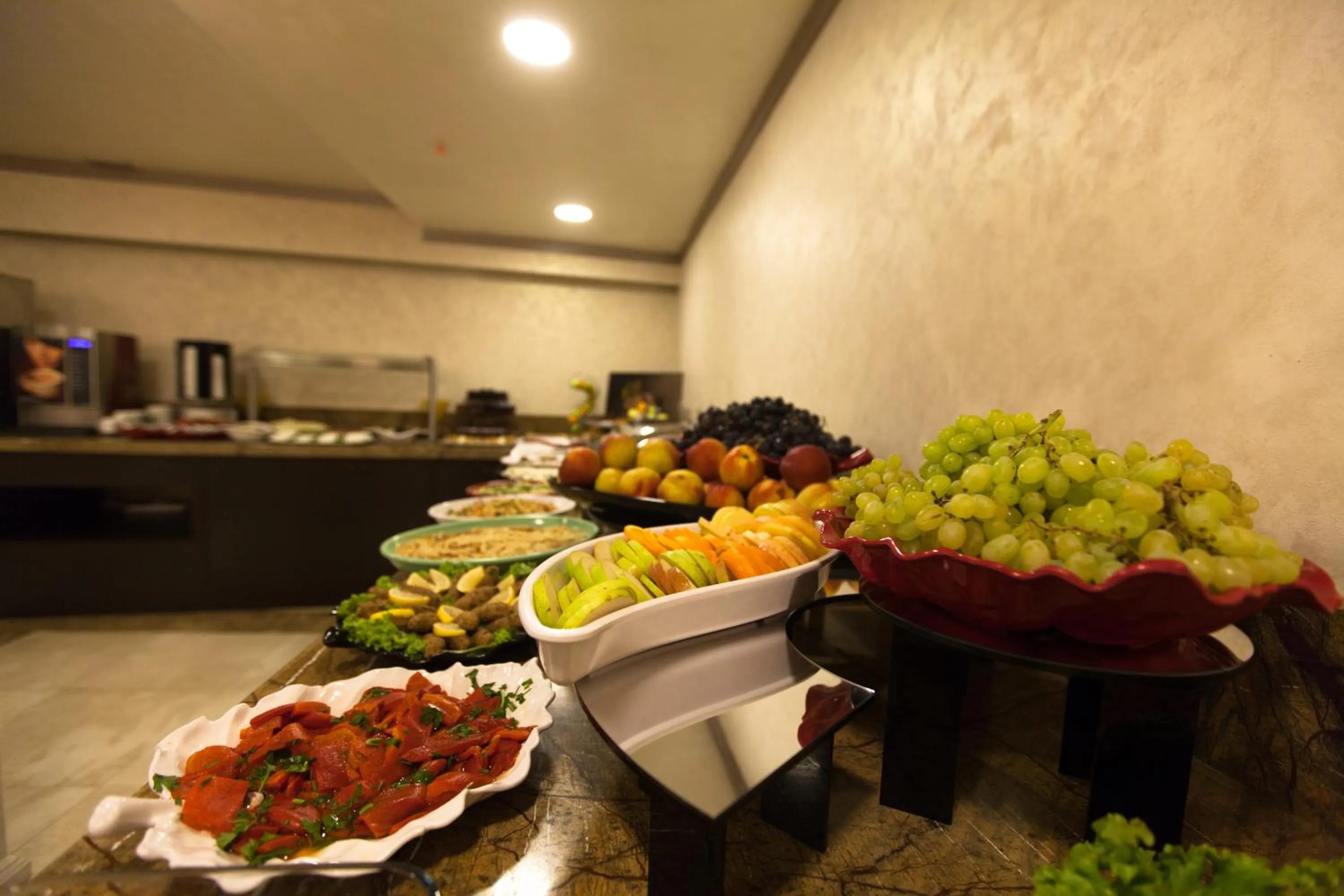 Food and drinks in Mister Istanbul Hotel & Spa