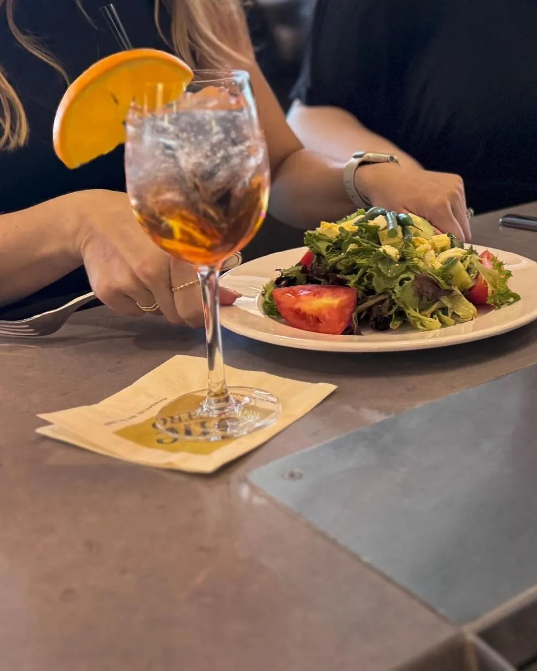 Lounge or bar in Four Points by Sheraton Norwood Conference Center