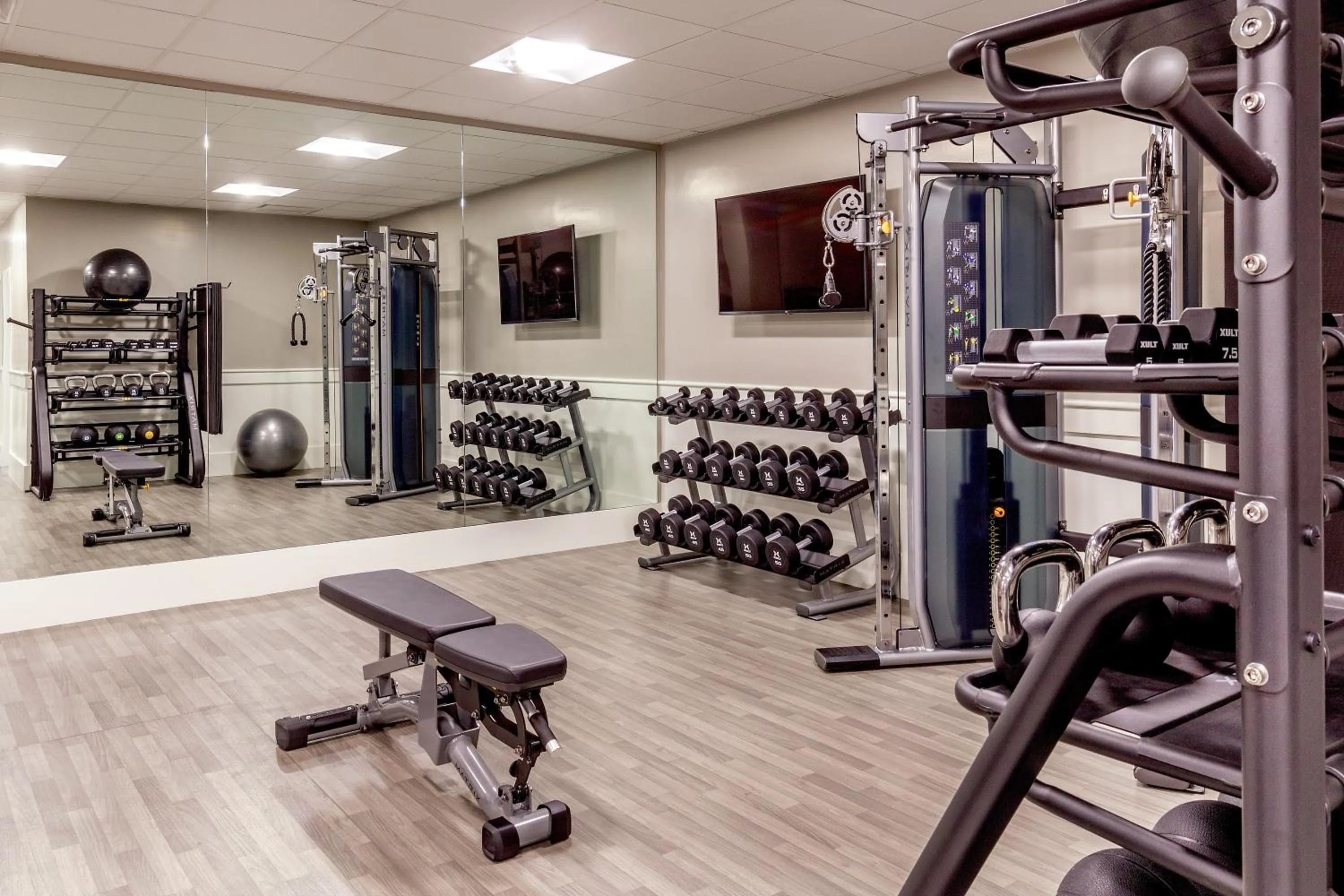 Fitness centre/facilities in Four Points by Sheraton Norwood Conference Center