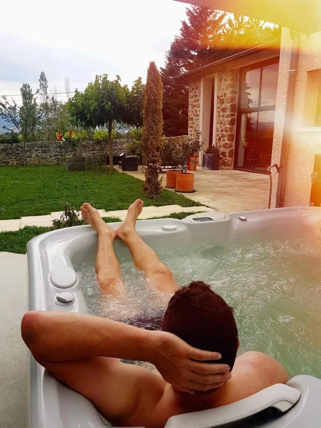 Property building in Au Hangar